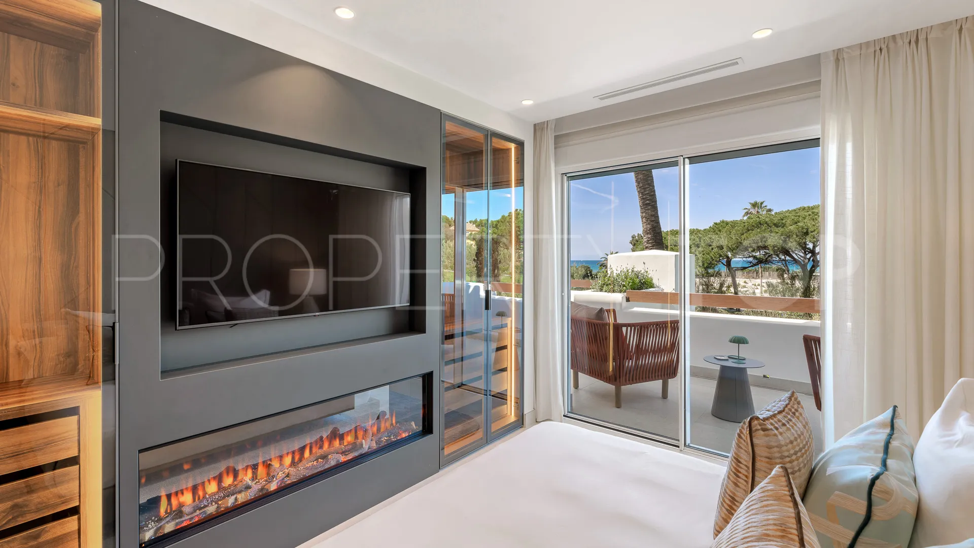 3 bedrooms apartment in Los Monteros Palm Beach for sale
