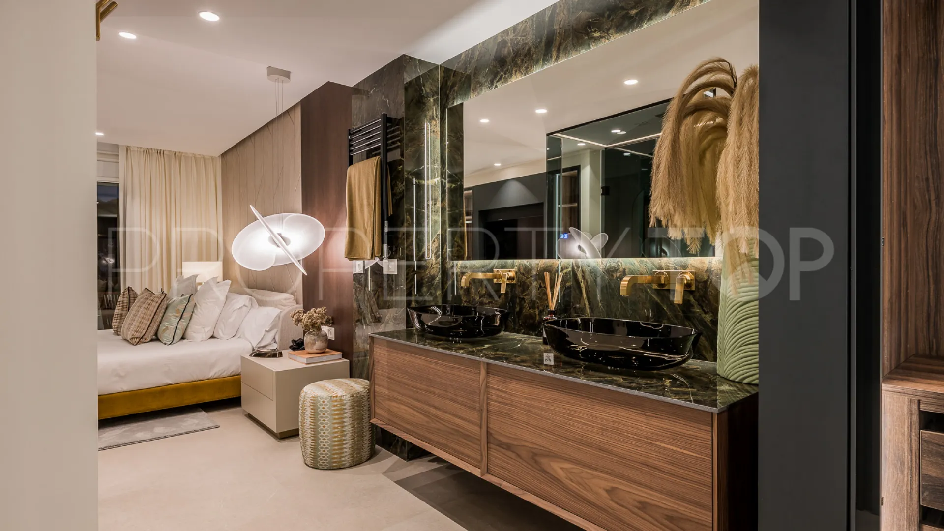 3 bedrooms apartment in Los Monteros Palm Beach for sale
