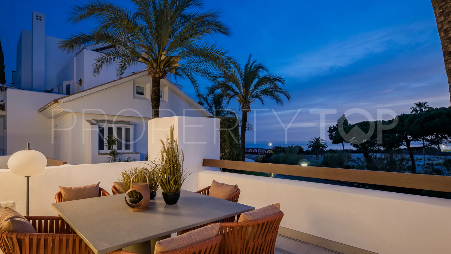 3 bedrooms apartment in Los Monteros Palm Beach for sale