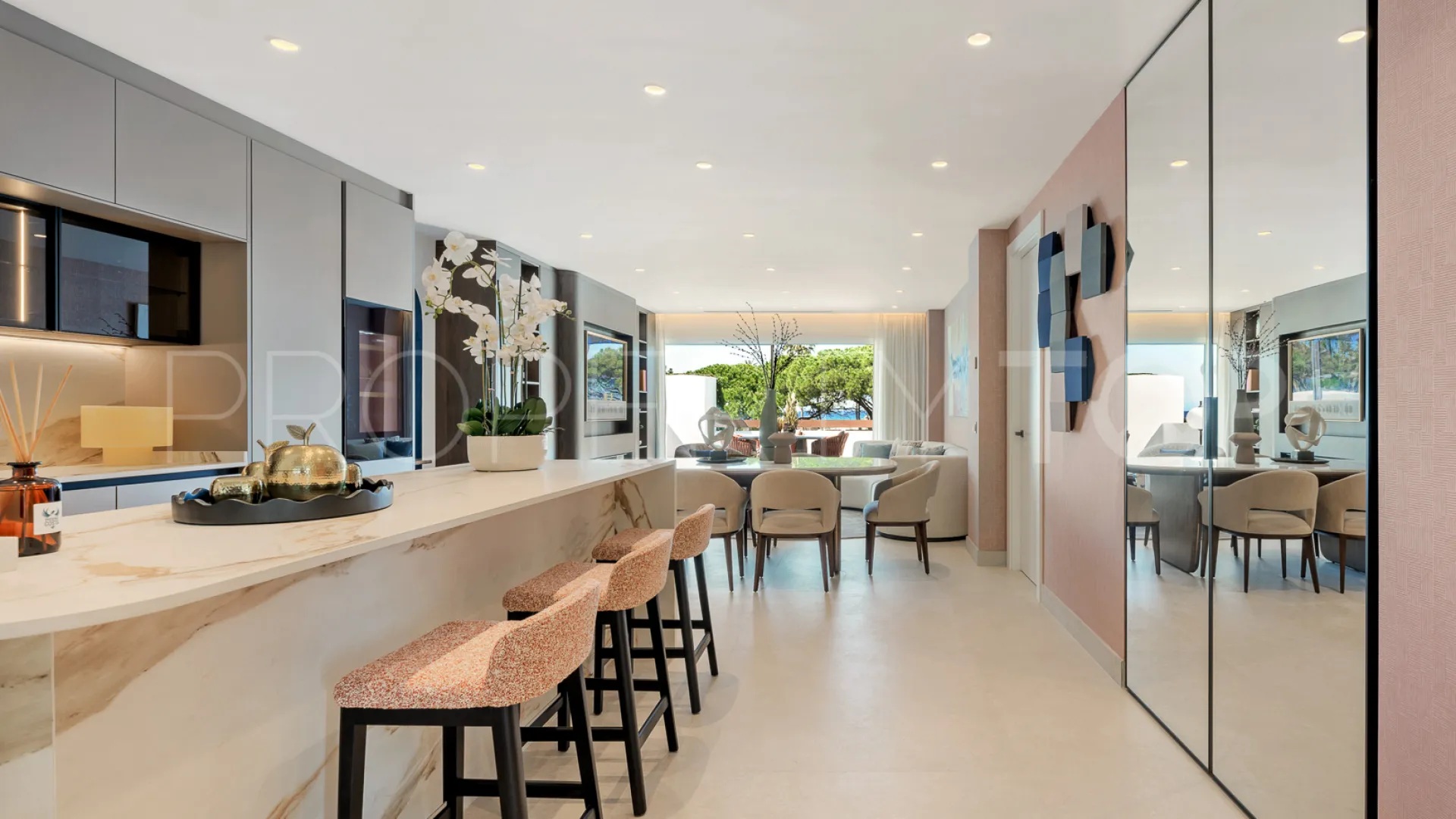 3 bedrooms apartment in Los Monteros Palm Beach for sale