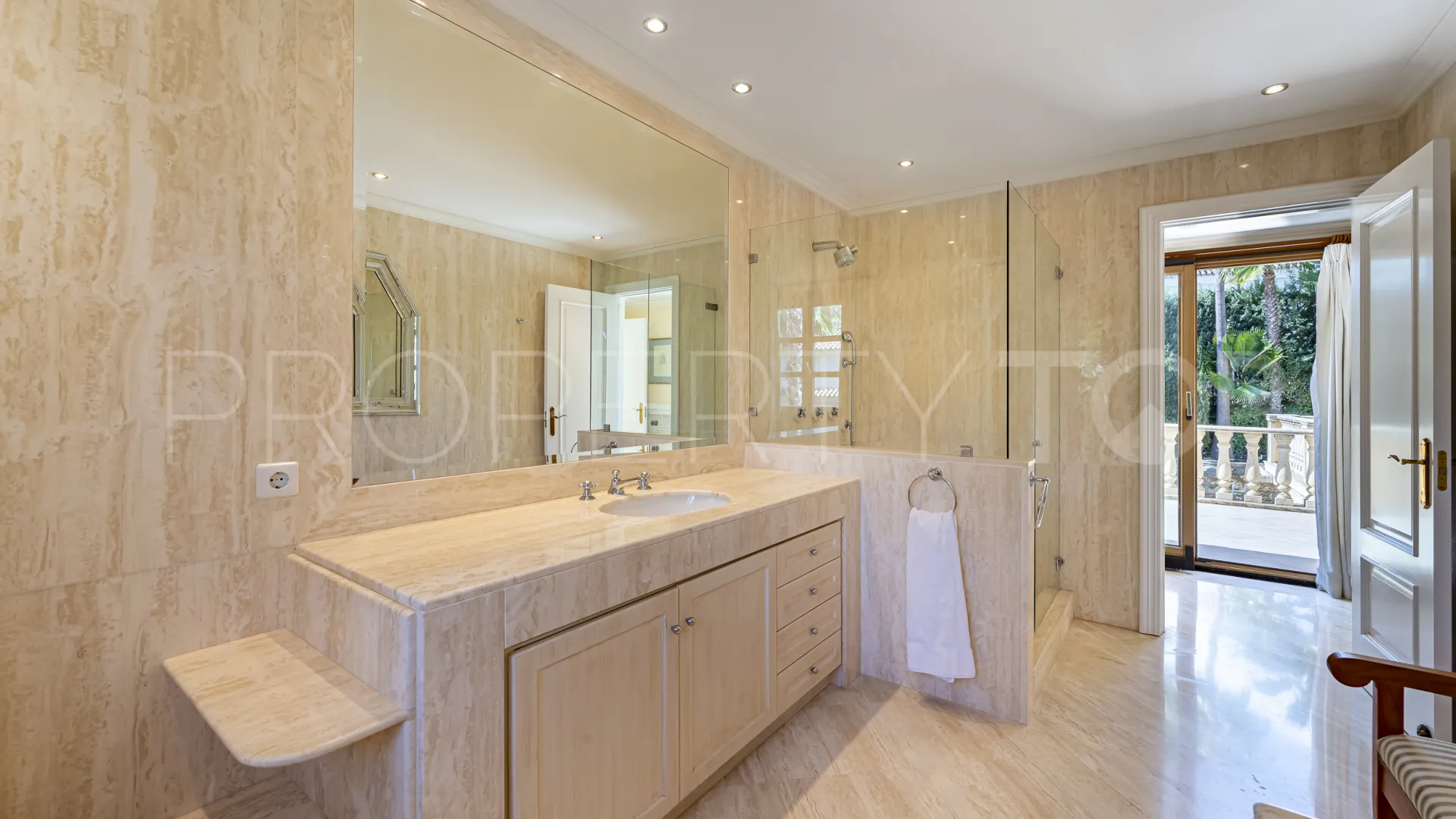 For sale Las Brisas 5 bedrooms villa