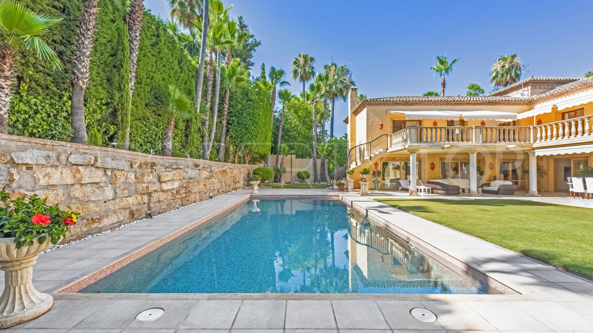 For sale Las Brisas 5 bedrooms villa