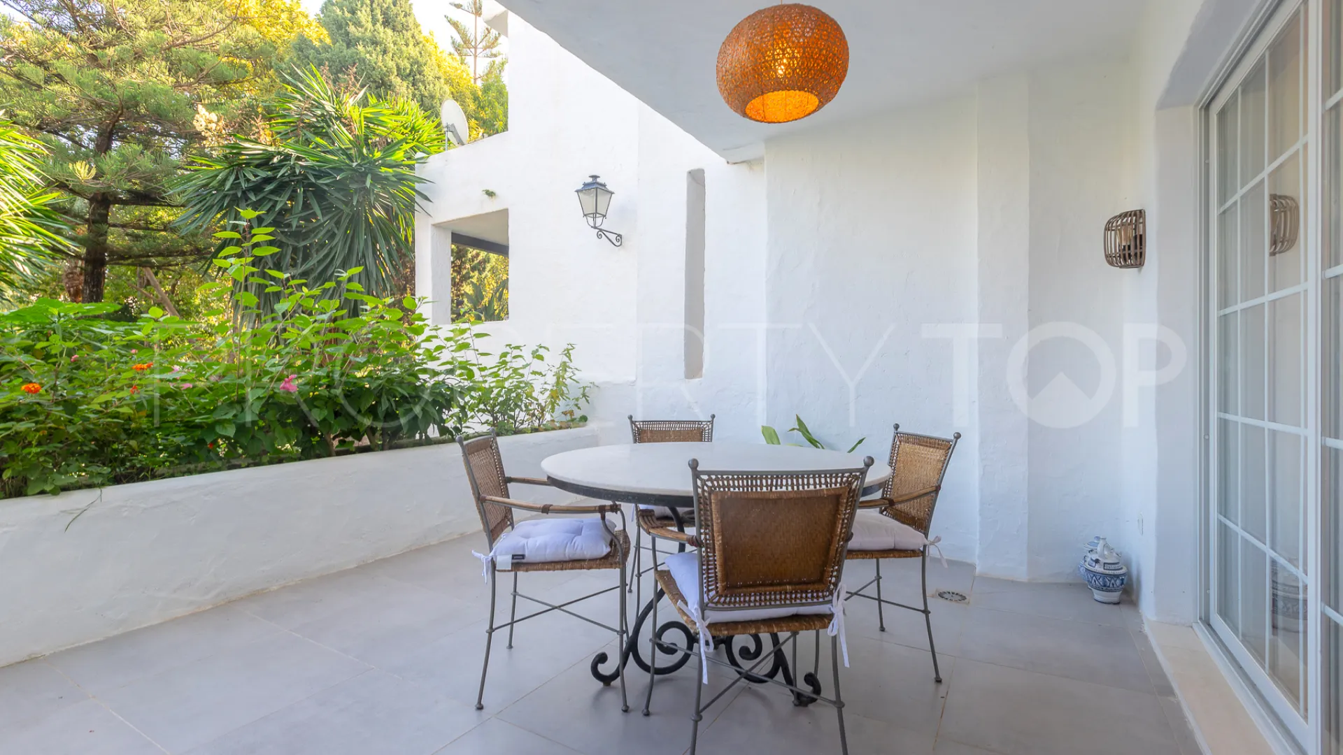 Comprar apartamento planta baja de 2 dormitorios en Puente Romano II