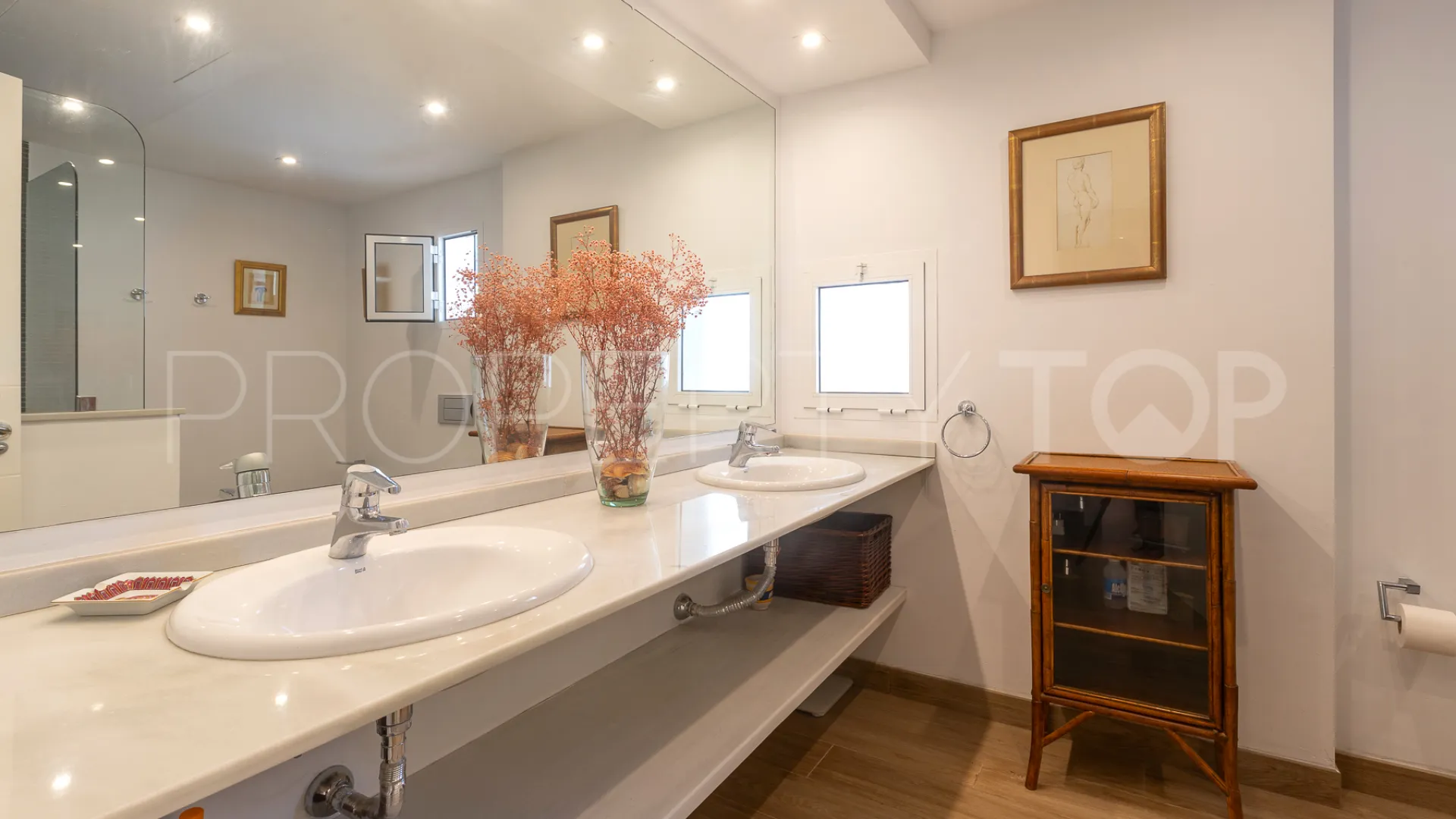 Comprar apartamento planta baja de 2 dormitorios en Puente Romano II