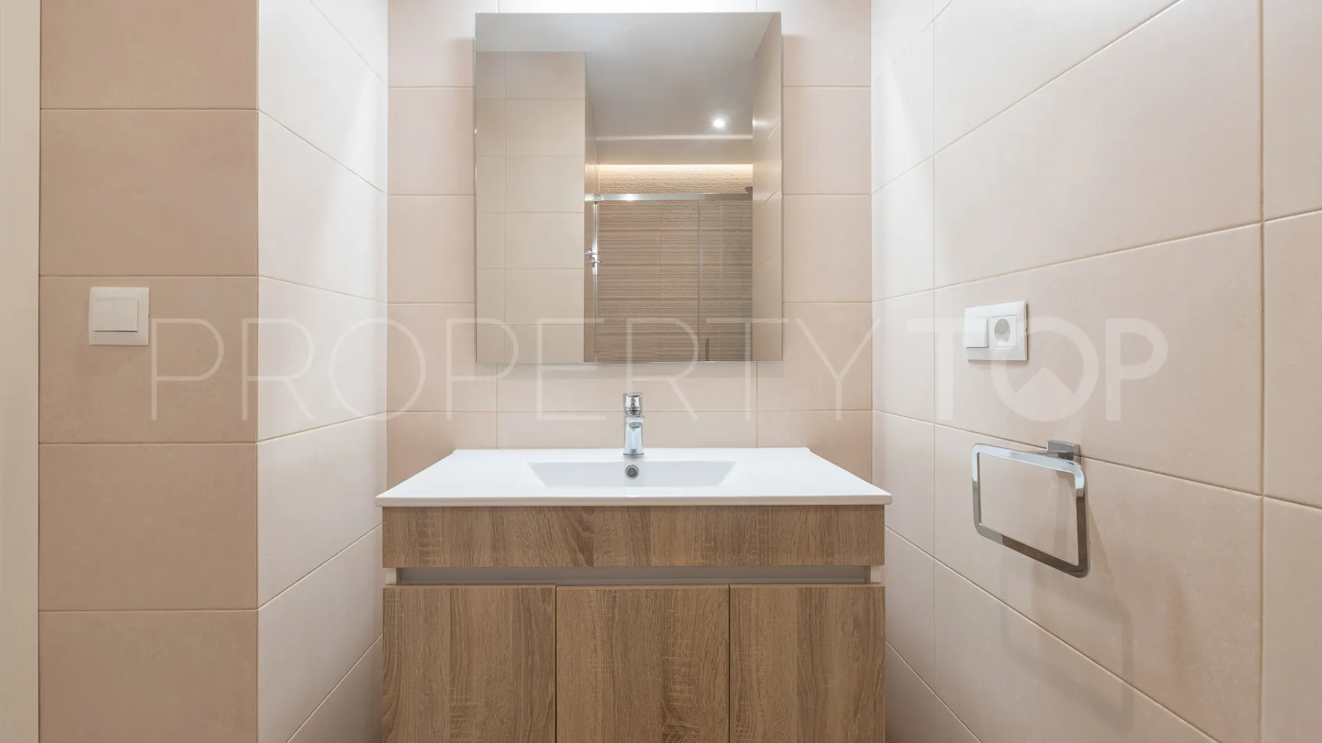 Comprar apartamento planta baja de 2 dormitorios en Puente Romano II