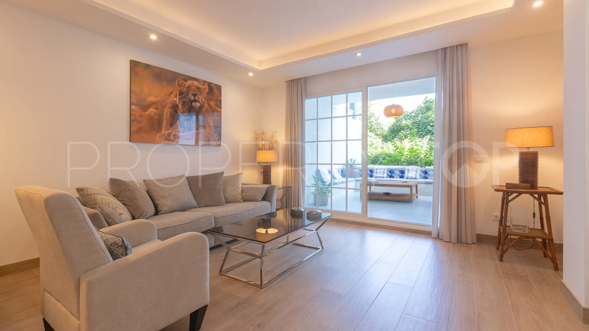 Comprar apartamento planta baja de 2 dormitorios en Puente Romano II