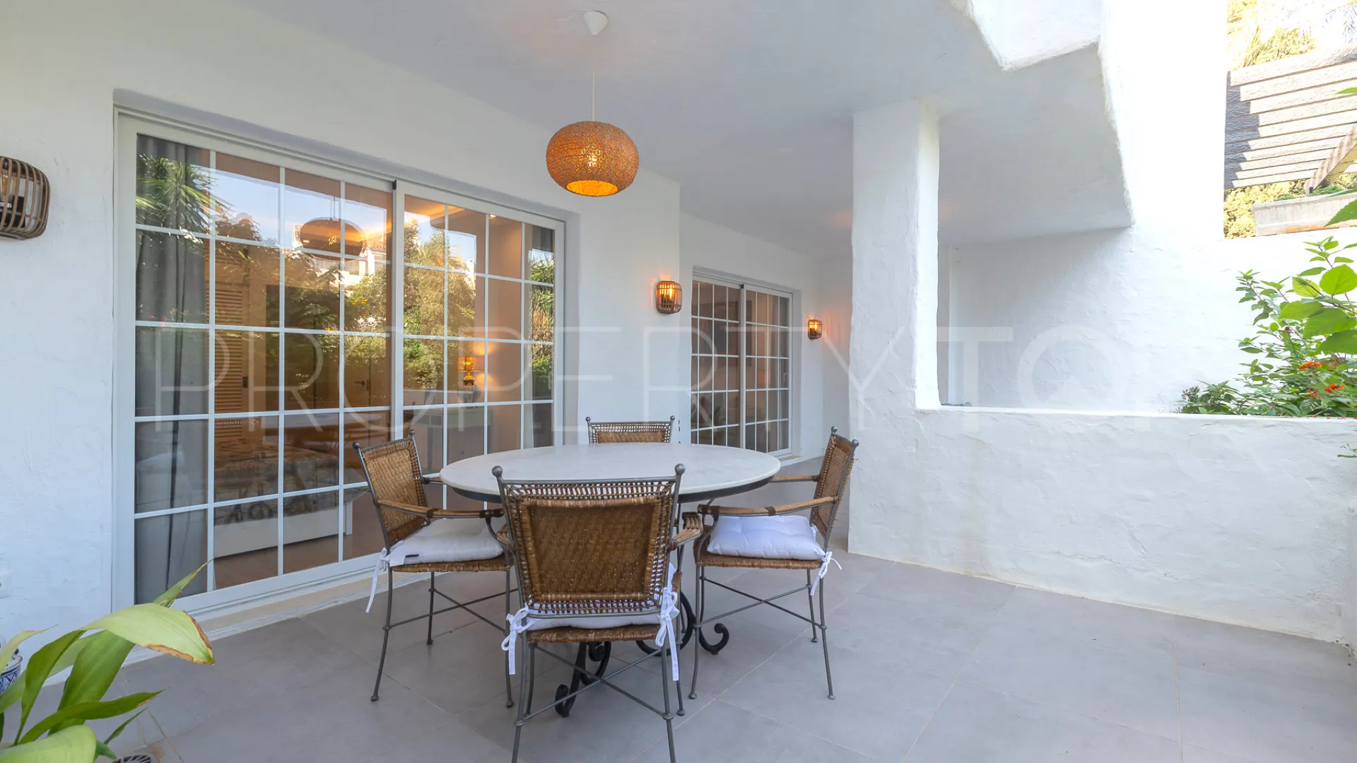 Comprar apartamento planta baja de 2 dormitorios en Puente Romano II