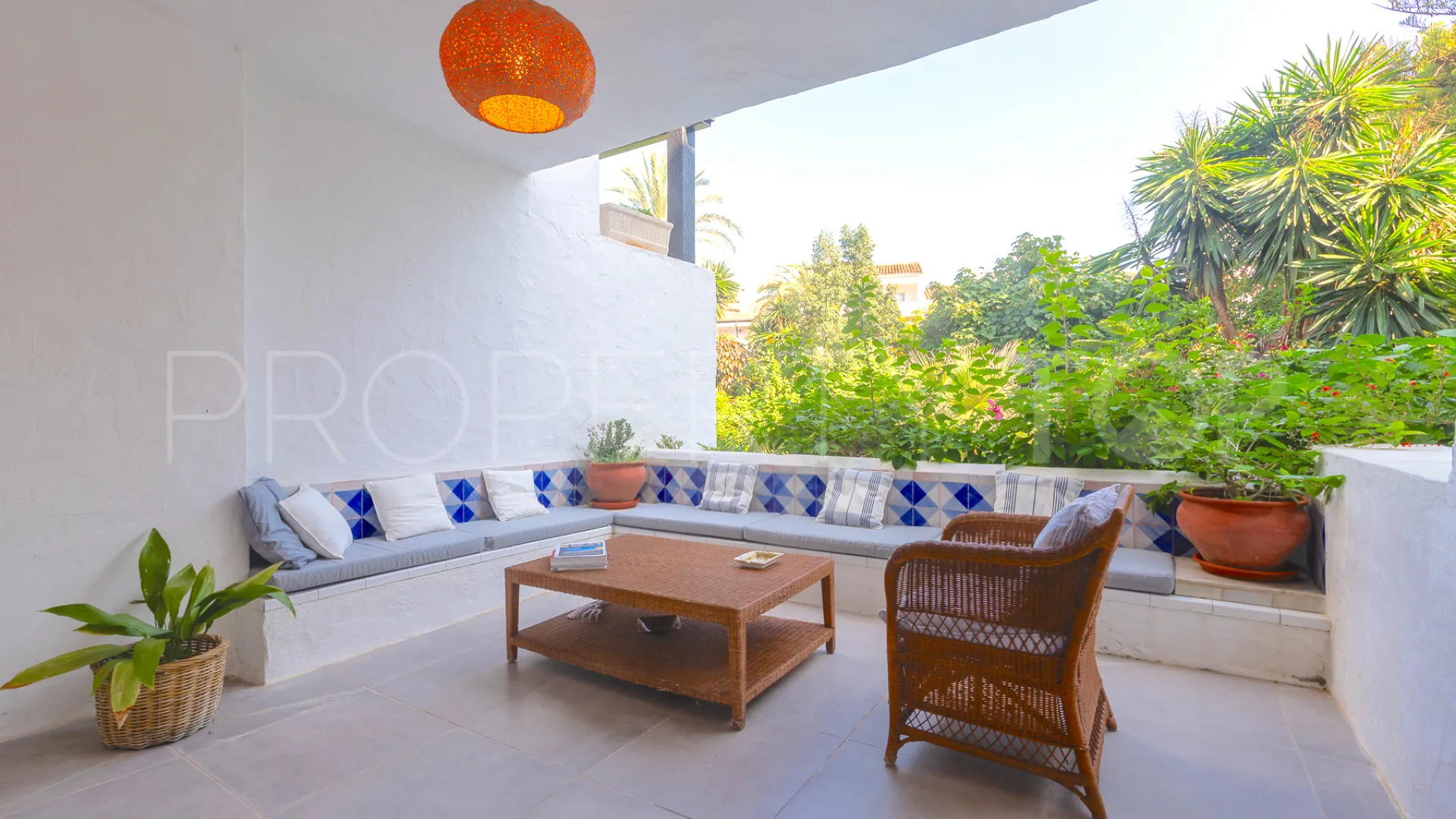 Comprar apartamento planta baja de 2 dormitorios en Puente Romano II