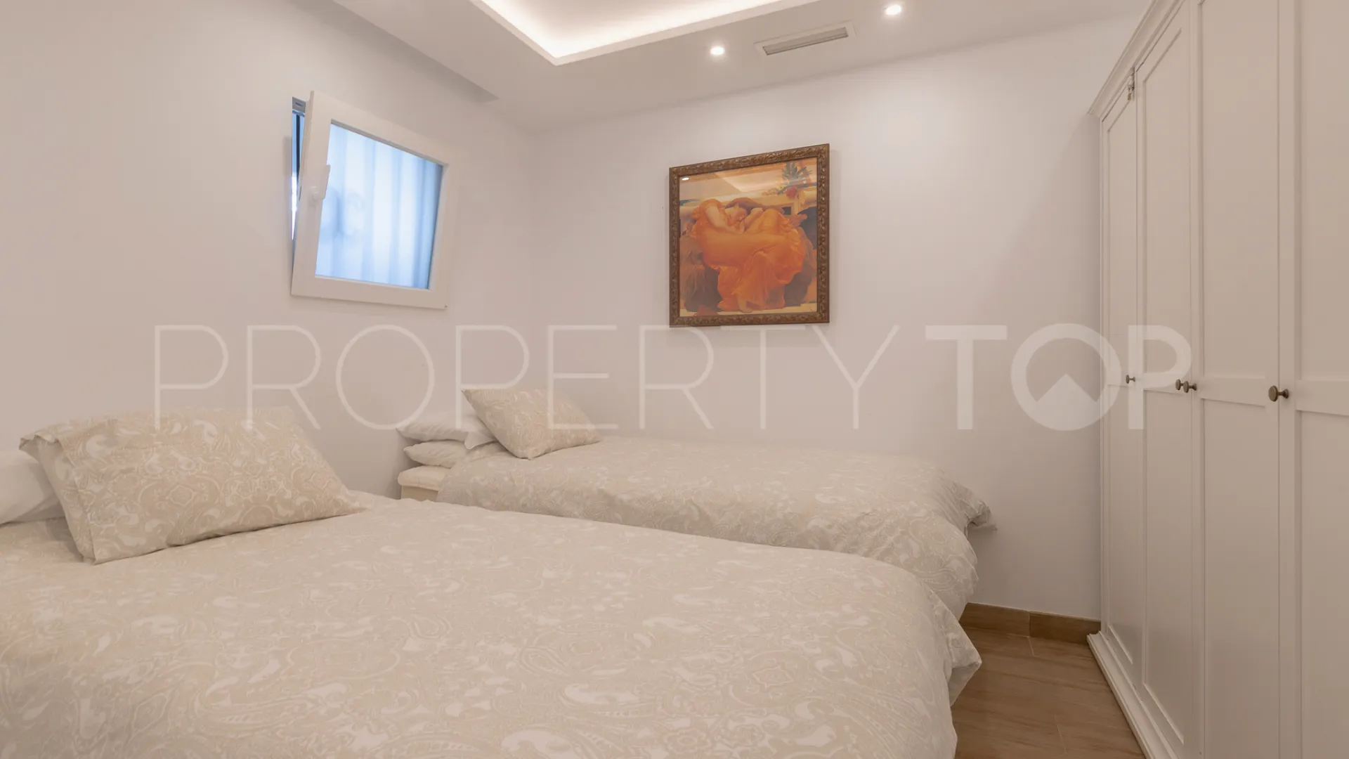 Comprar apartamento planta baja de 2 dormitorios en Puente Romano II