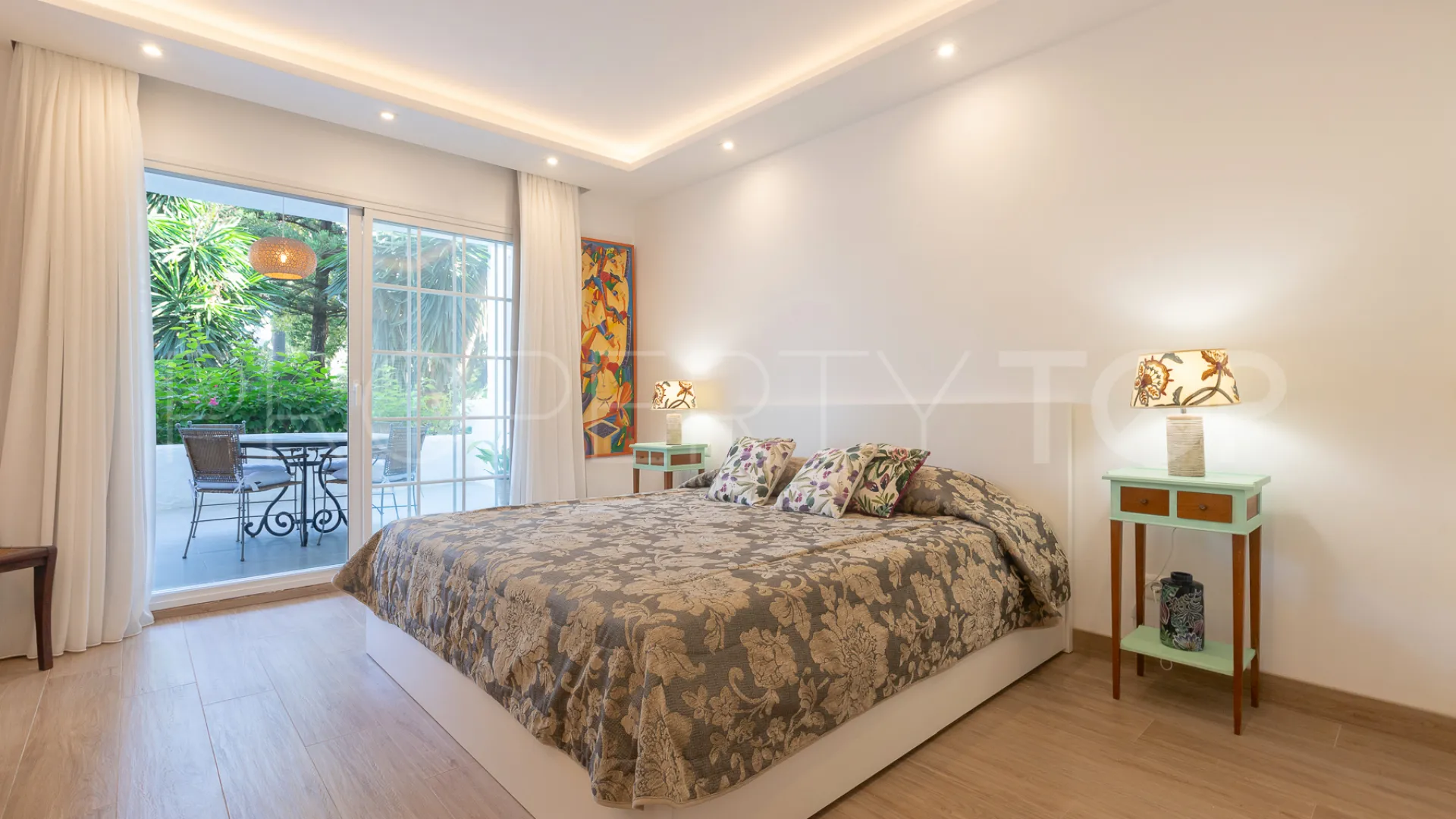 Comprar apartamento planta baja de 2 dormitorios en Puente Romano II