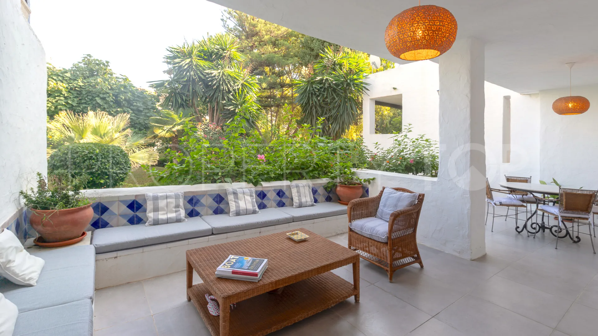 Comprar apartamento planta baja de 2 dormitorios en Puente Romano II