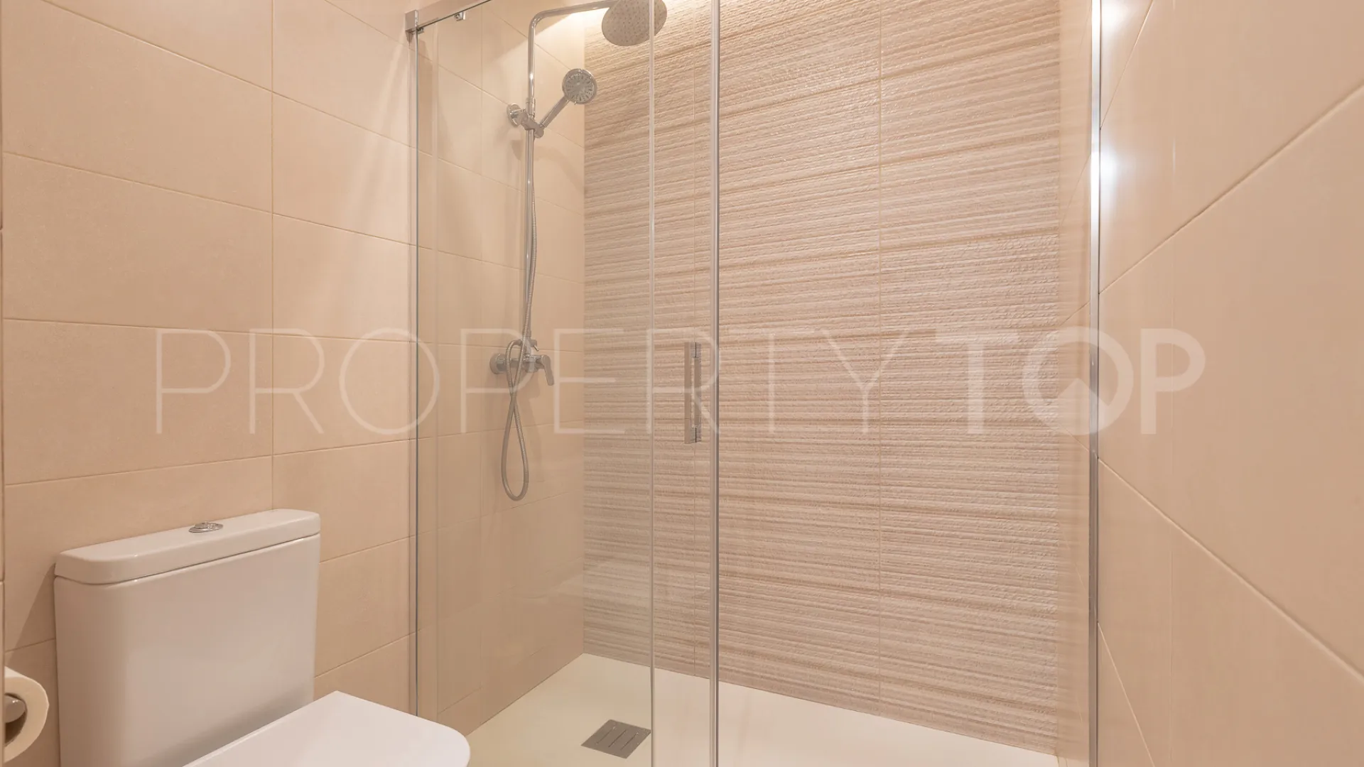 Comprar apartamento planta baja de 2 dormitorios en Puente Romano II