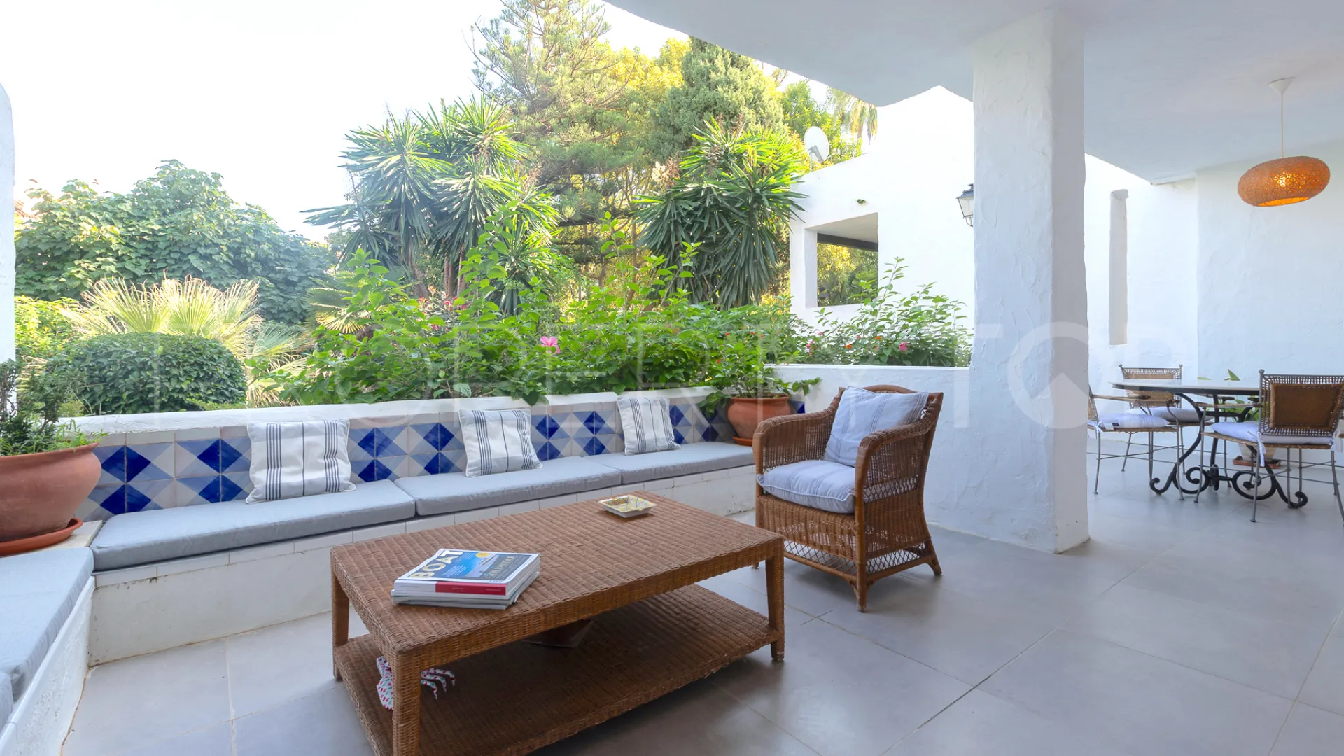 Comprar apartamento planta baja de 2 dormitorios en Puente Romano II