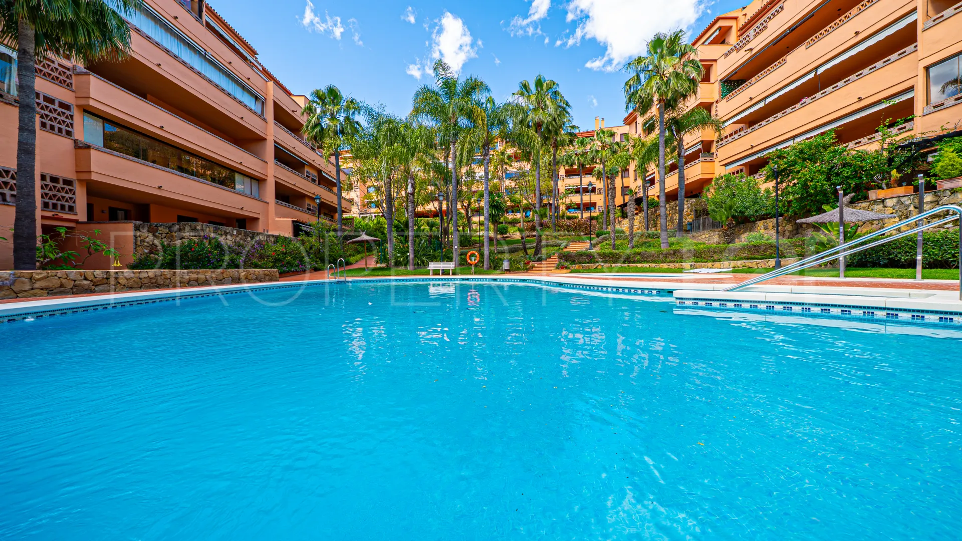 Apartamento en venta en Costa Nagüeles III de 3 dormitorios
