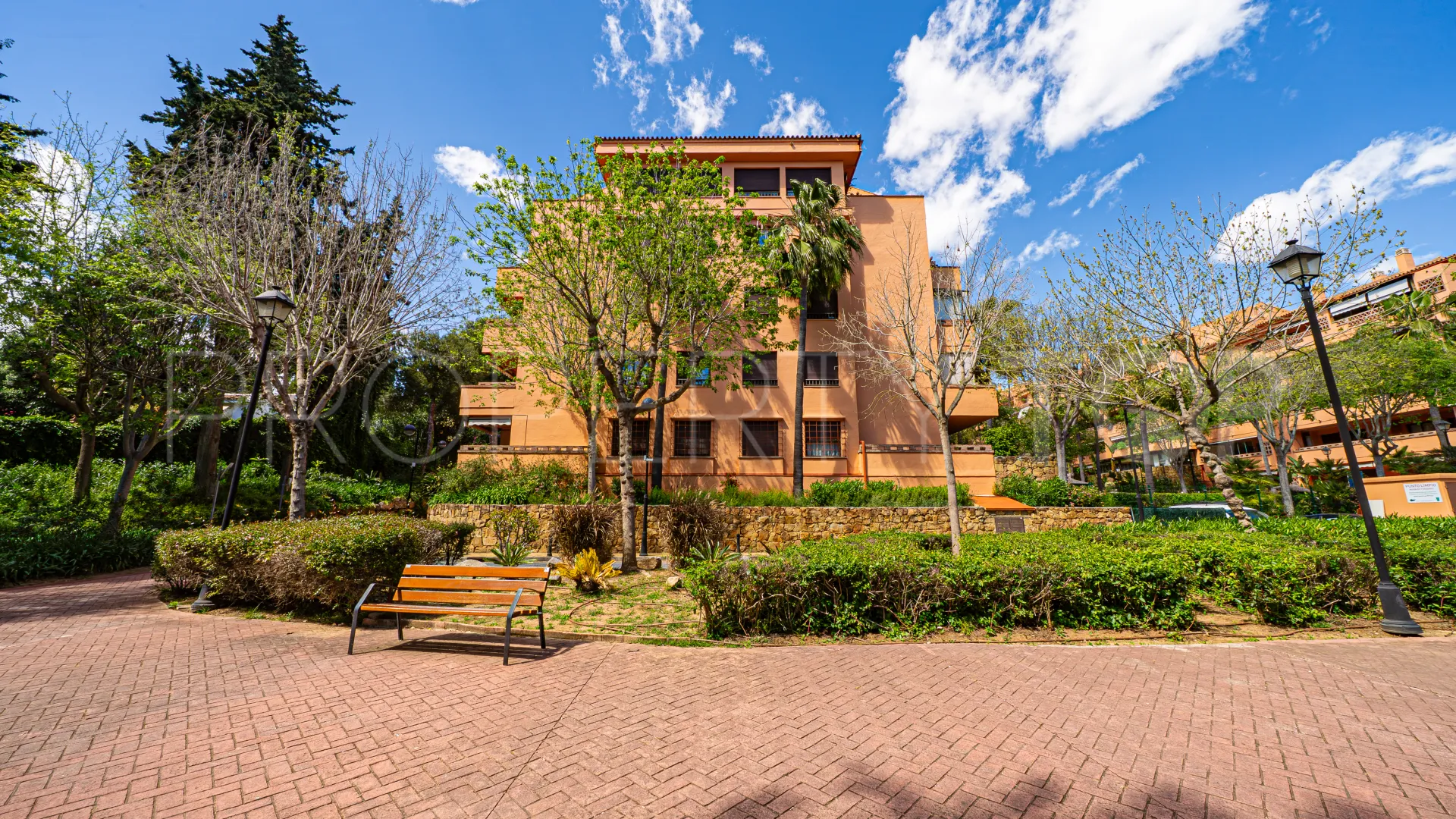 Apartamento en venta en Costa Nagüeles III de 3 dormitorios