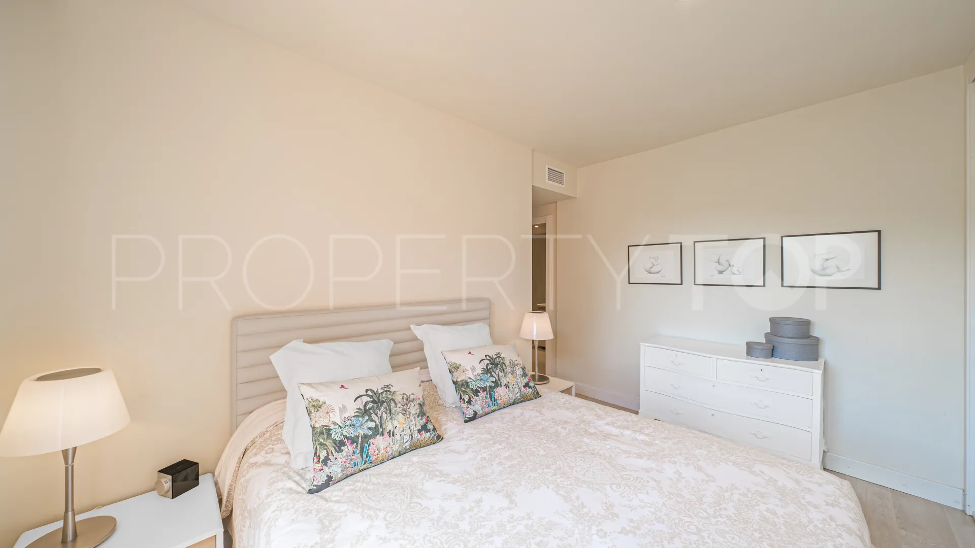 Apartamento en venta en Costa Nagüeles III de 3 dormitorios