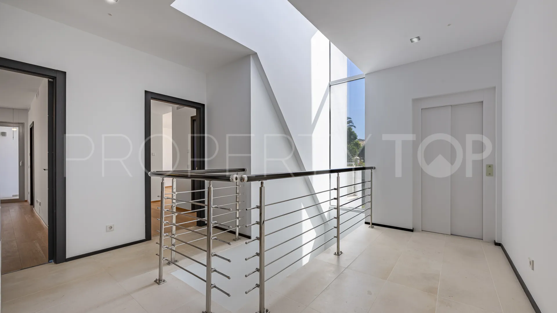 Meisho Hills town house for sale