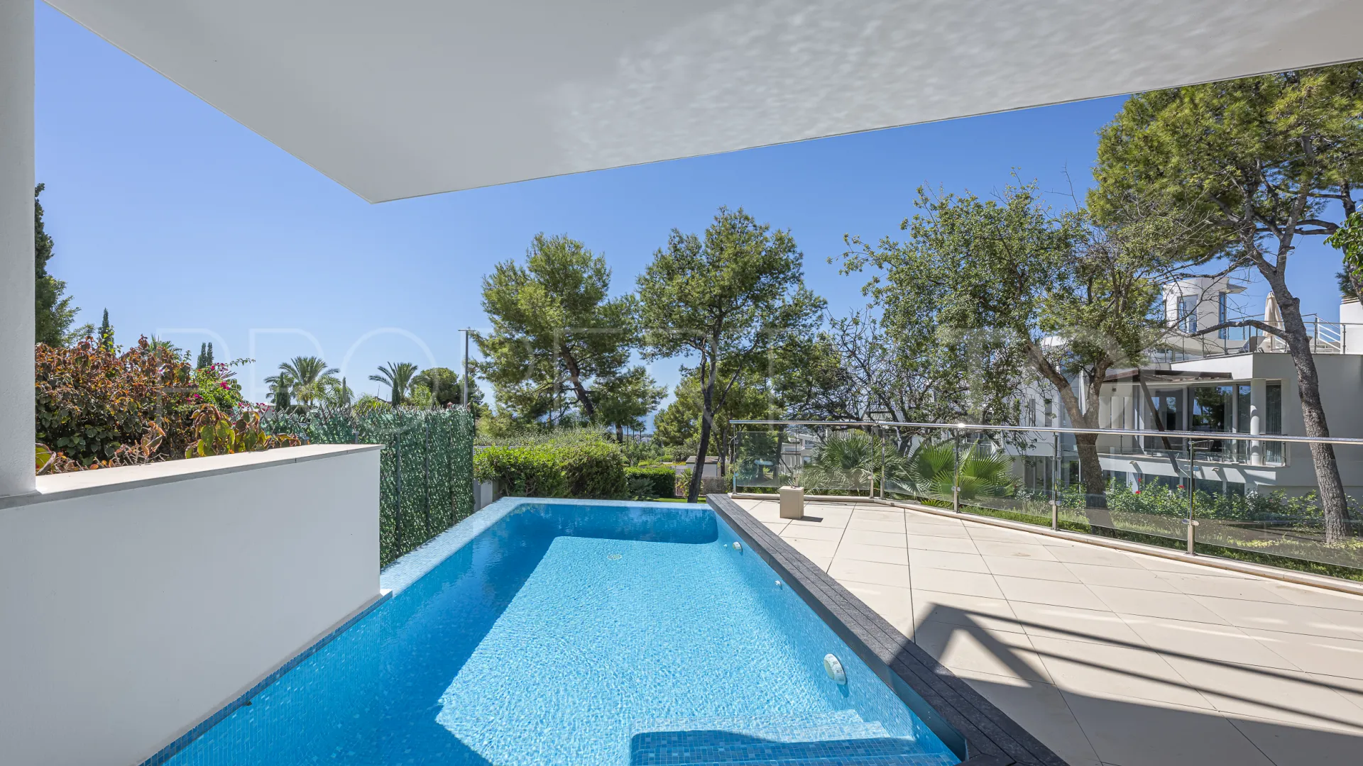 Meisho Hills town house for sale