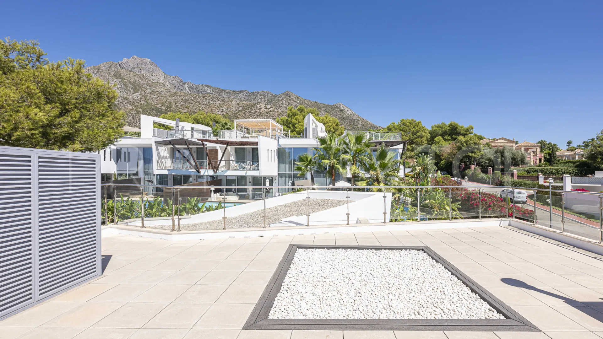 Meisho Hills town house for sale