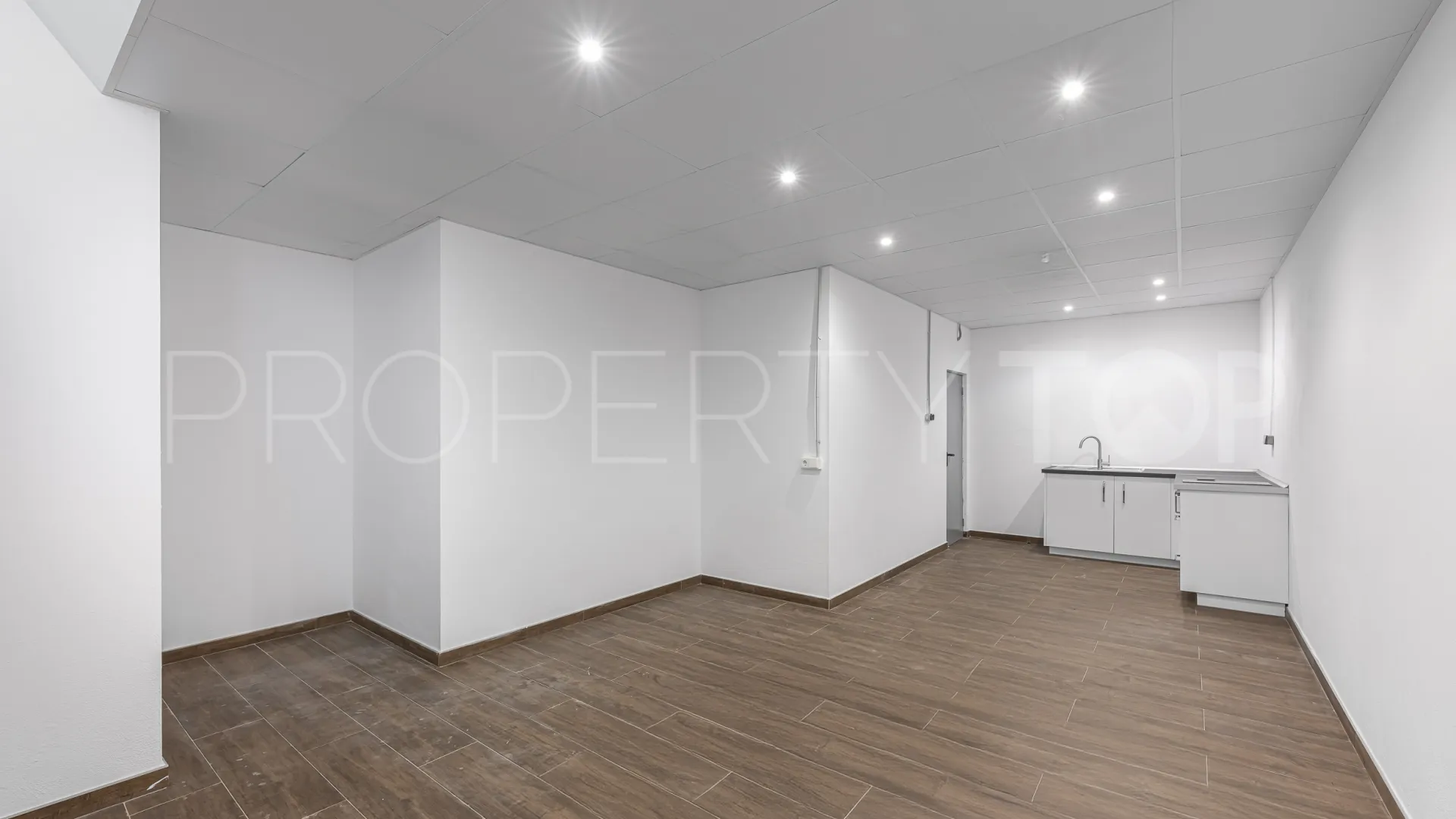 Meisho Hills town house for sale