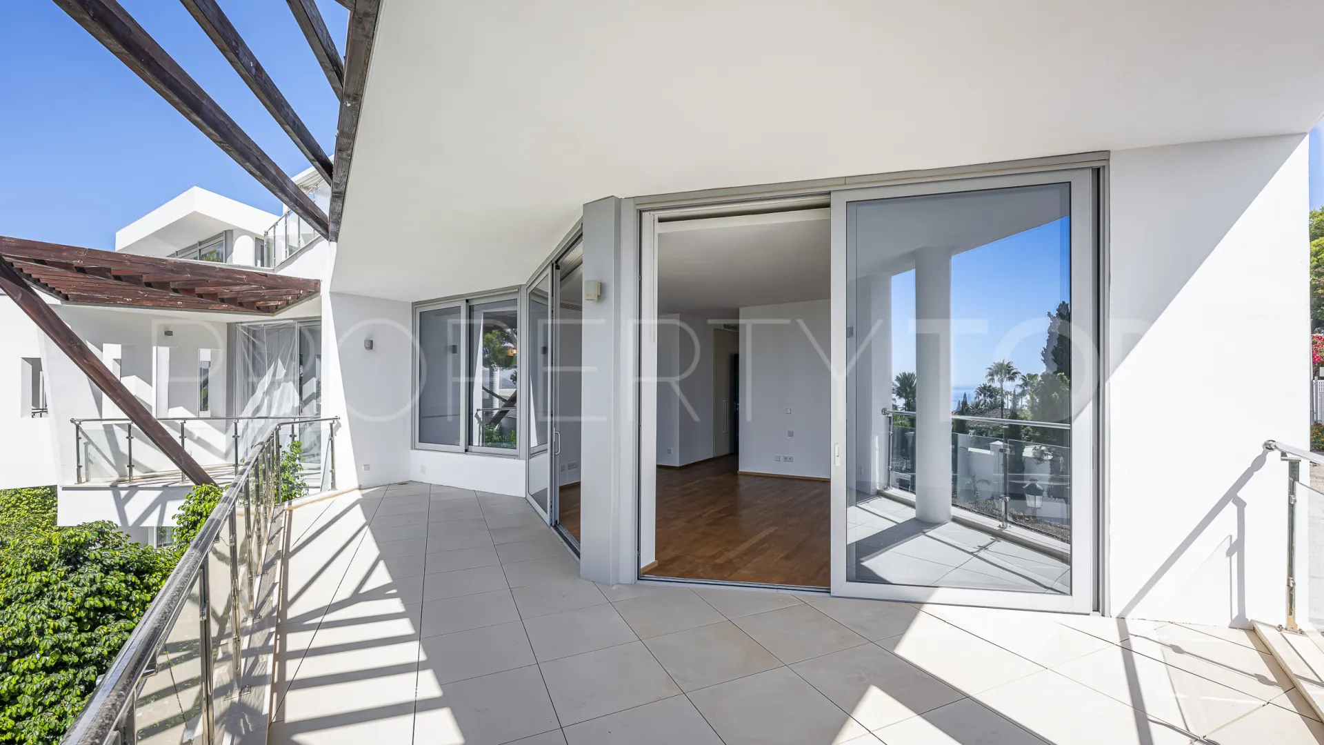 Meisho Hills town house for sale