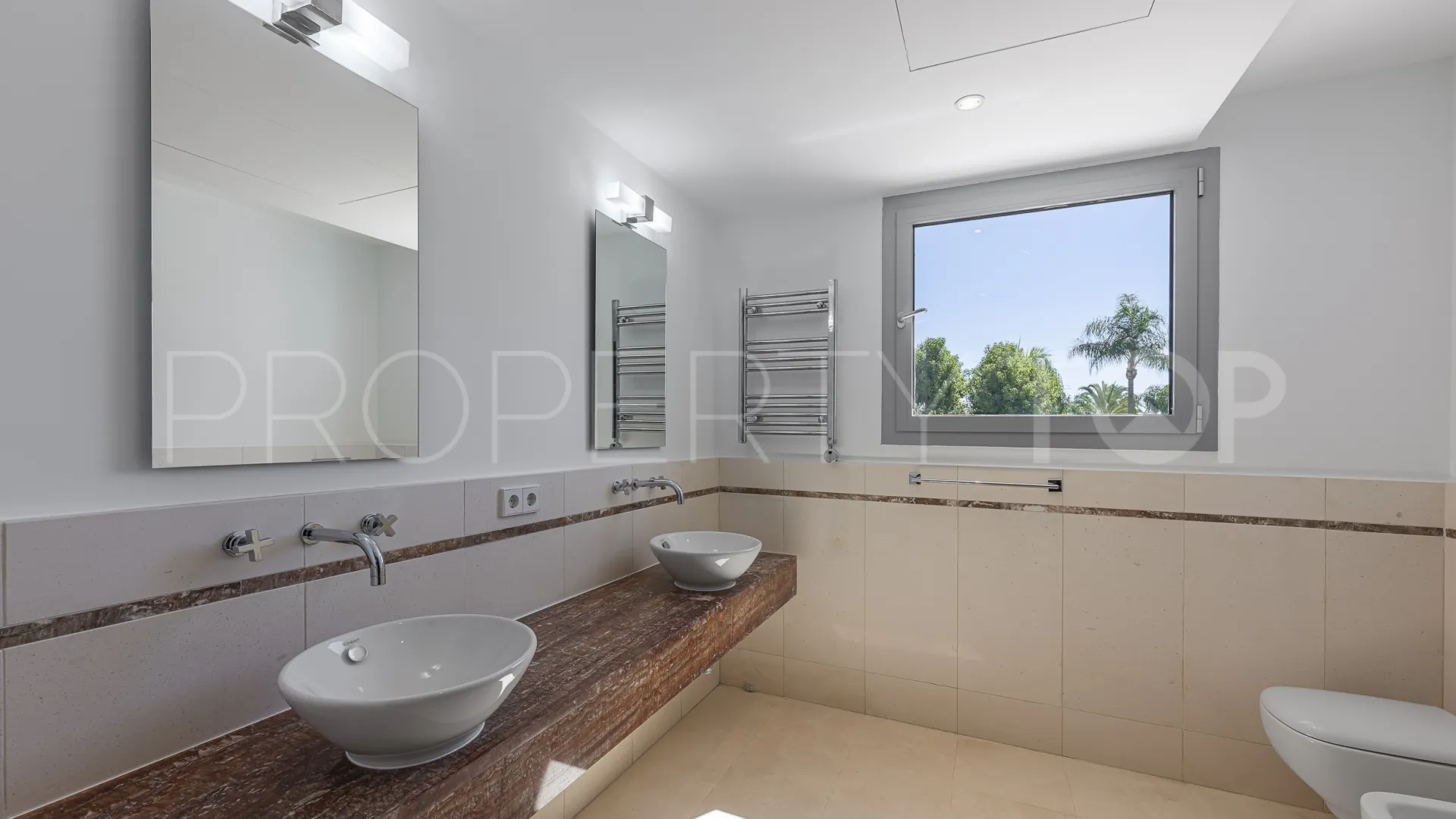 Meisho Hills town house for sale