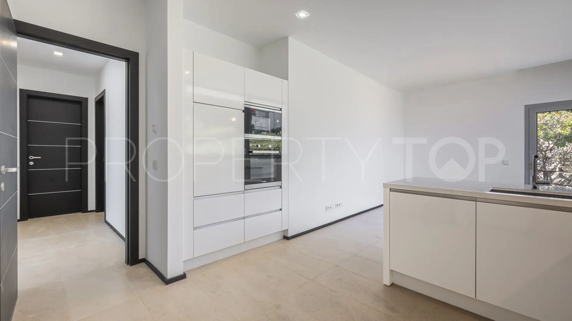 Meisho Hills town house for sale