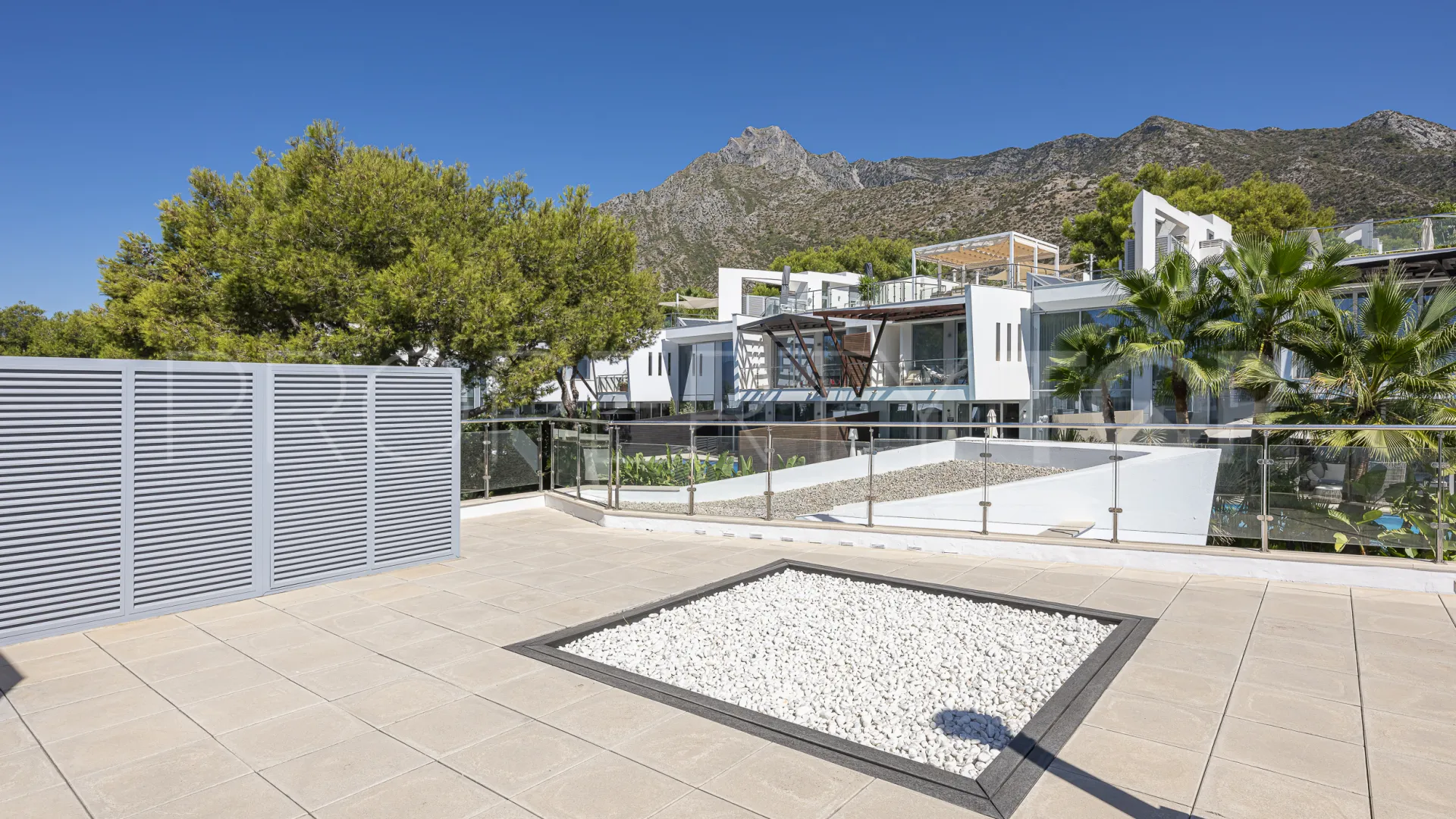 Meisho Hills town house for sale