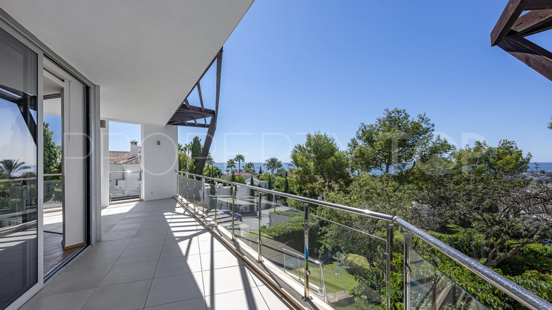 Meisho Hills town house for sale