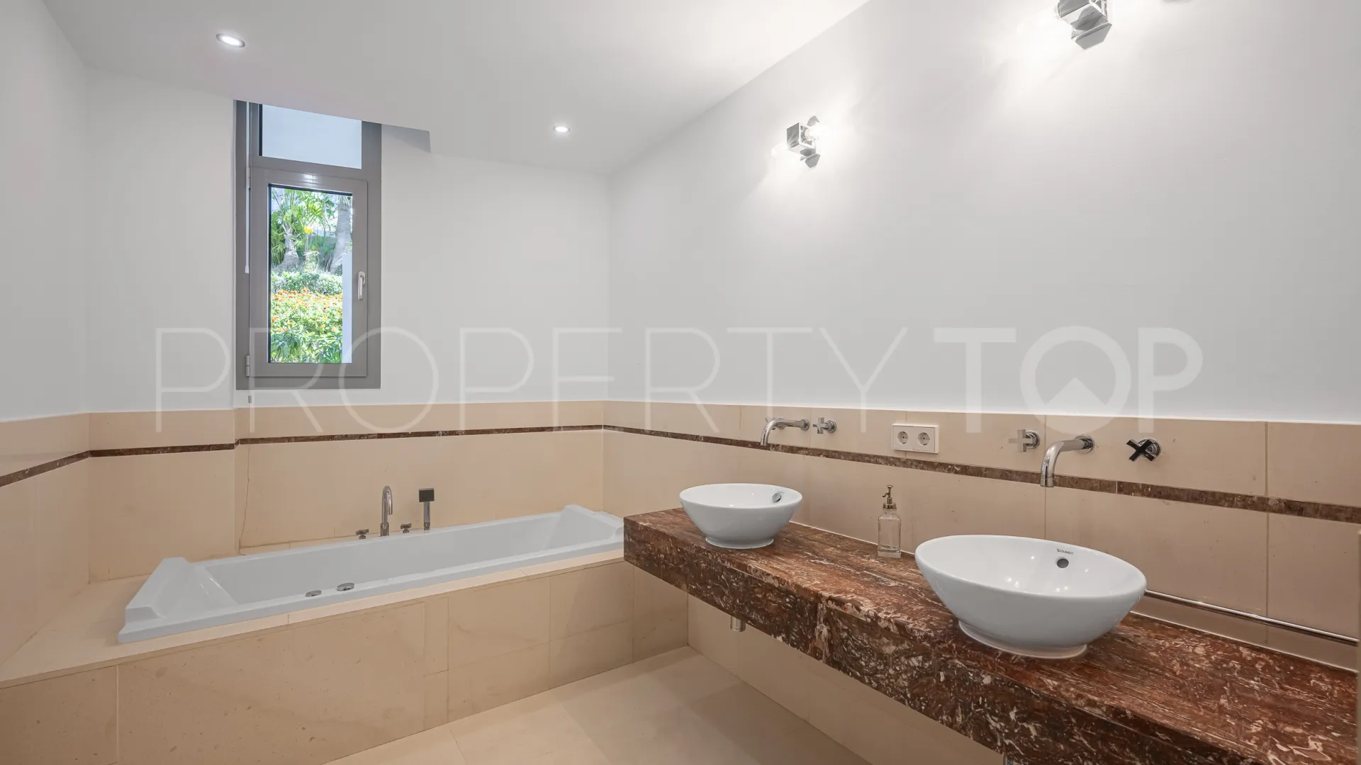 Meisho Hills town house for sale