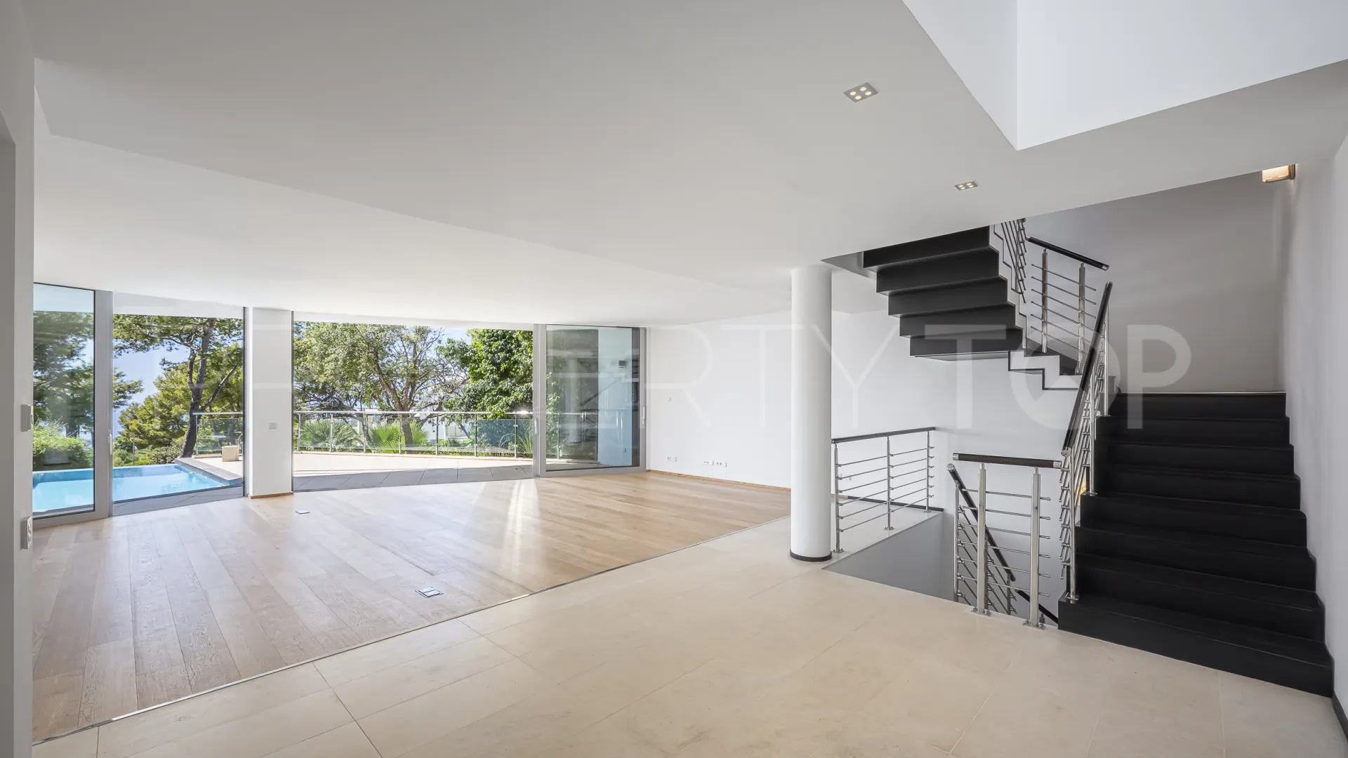 Meisho Hills town house for sale