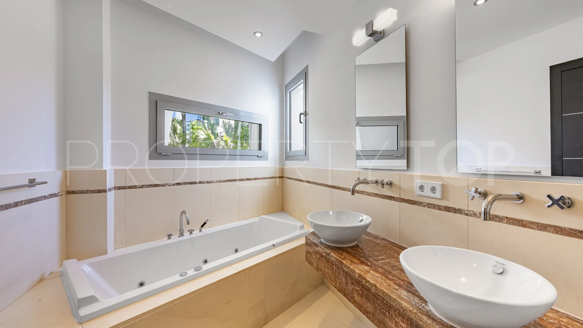 Meisho Hills town house for sale