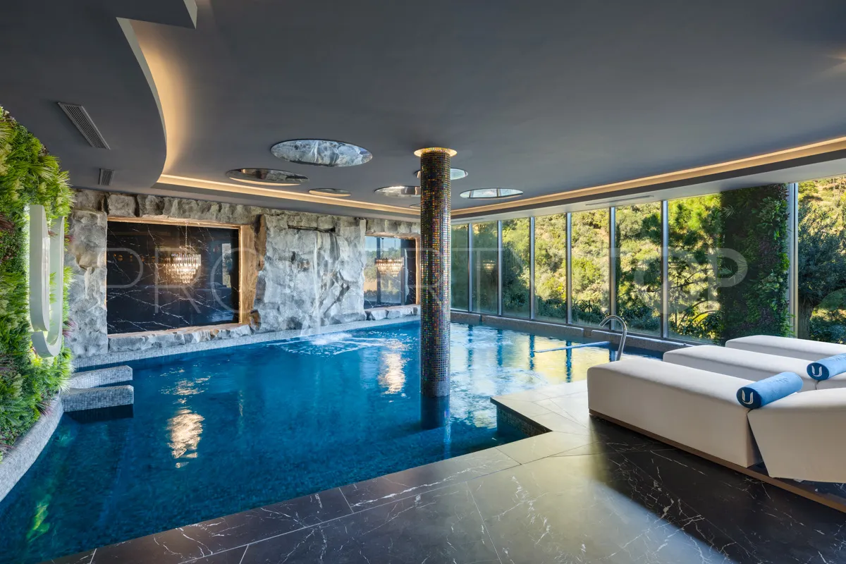 Buy villa in La Zagaleta