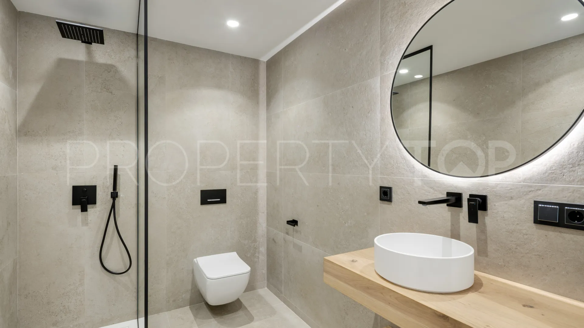 For sale El Herrojo villa with 5 bedrooms