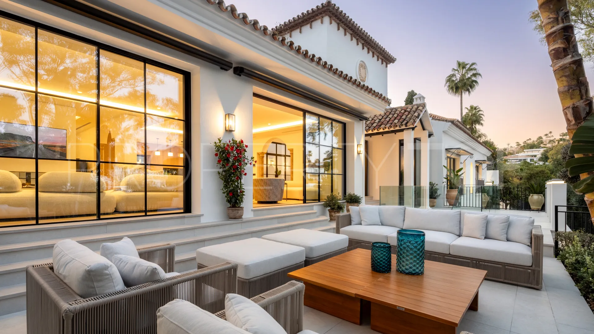 For sale El Herrojo villa with 5 bedrooms