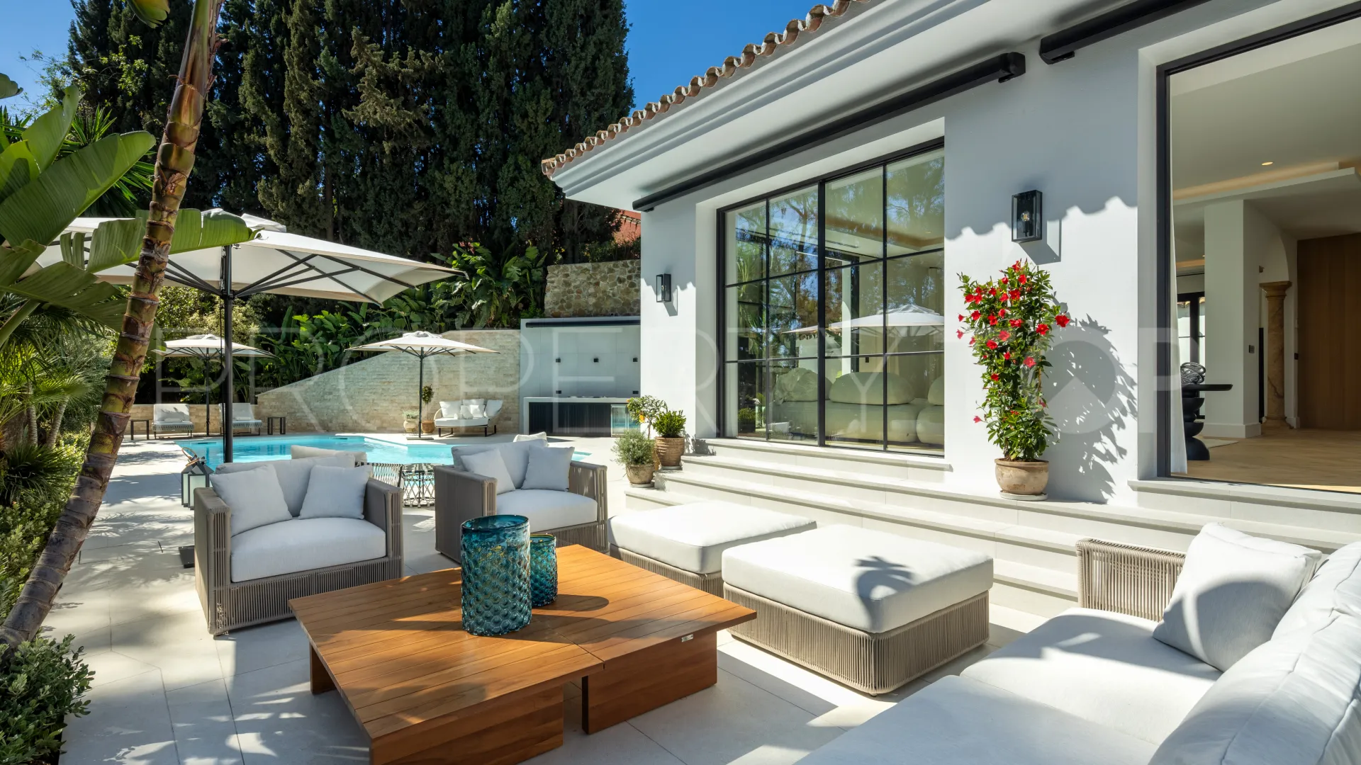 For sale El Herrojo villa with 5 bedrooms