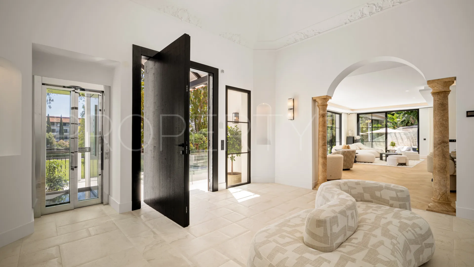 For sale El Herrojo villa with 5 bedrooms