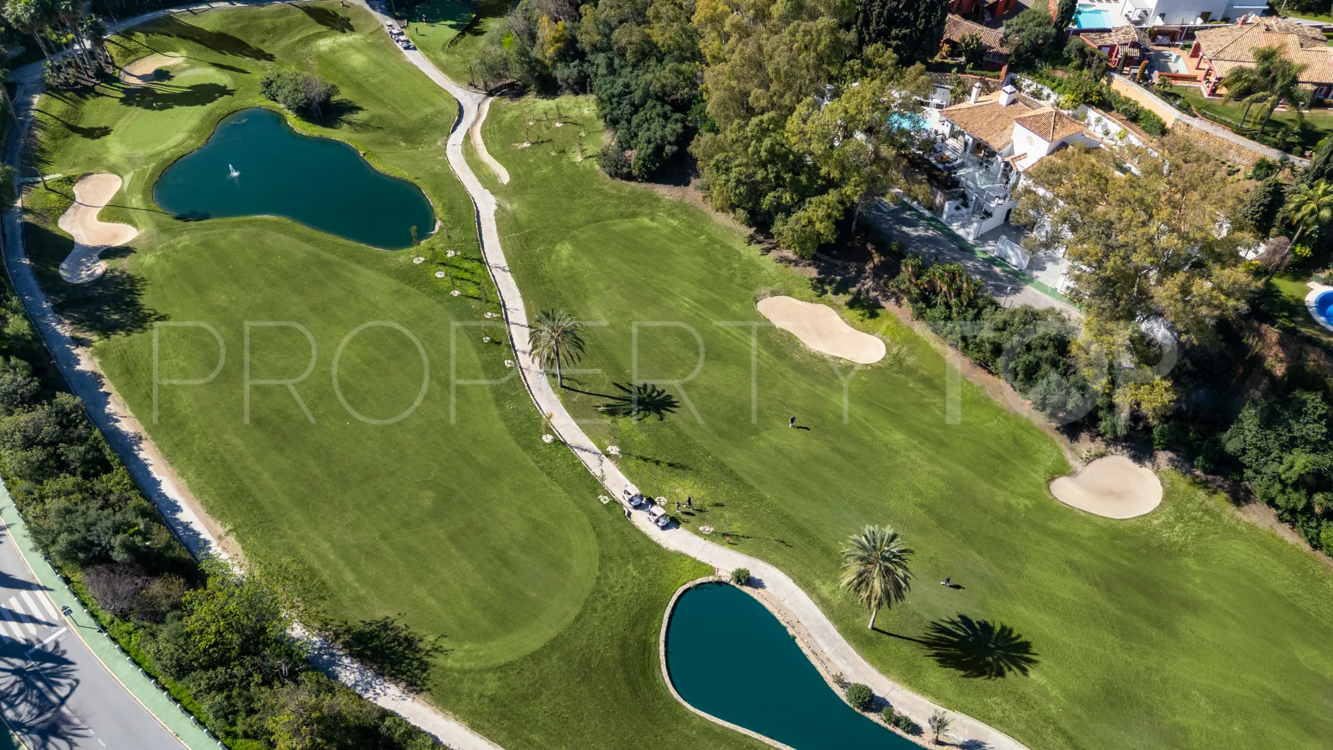 For sale El Herrojo villa with 5 bedrooms