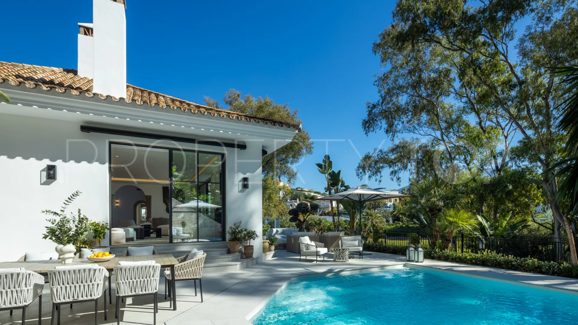 For sale El Herrojo villa with 5 bedrooms