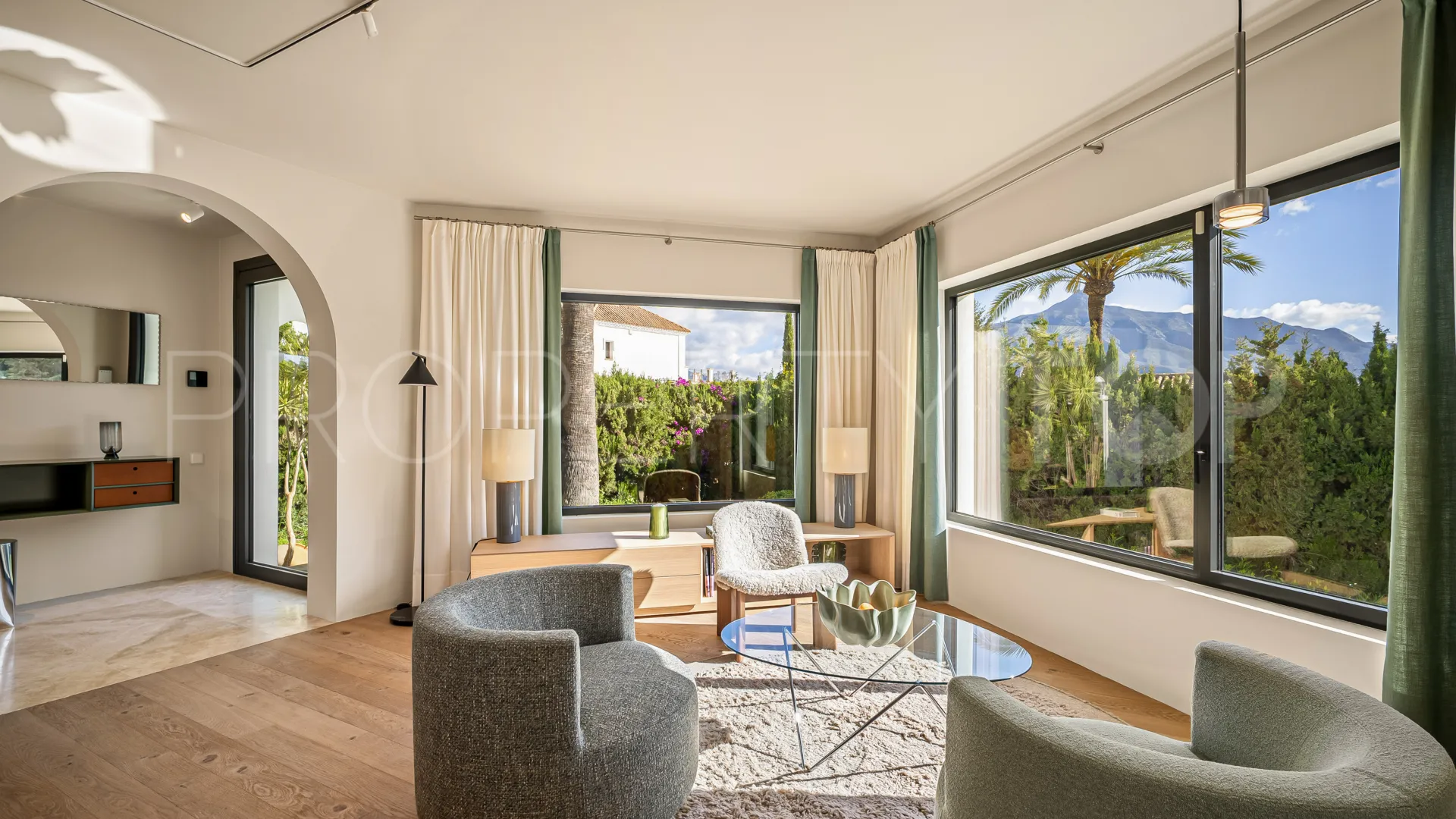 For sale Las Brisas villa