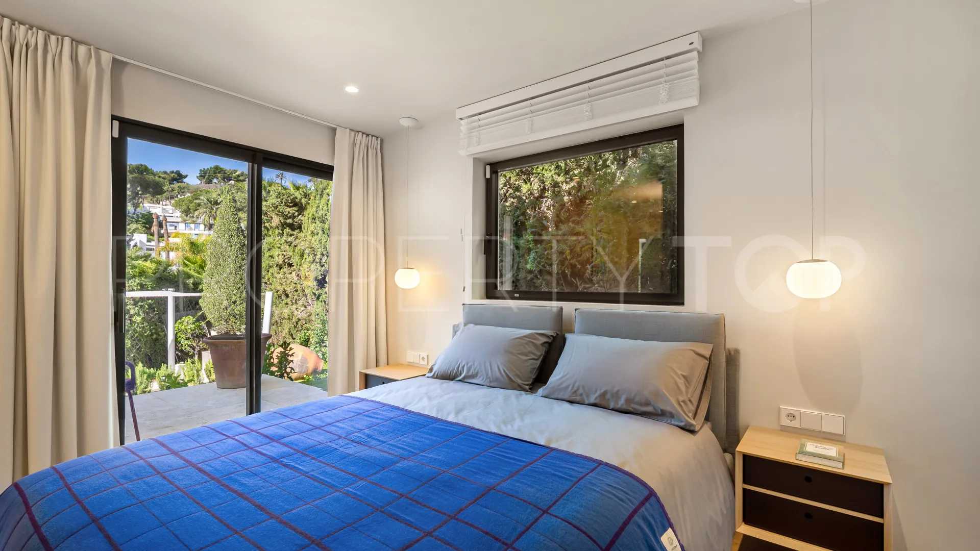 For sale Las Brisas villa