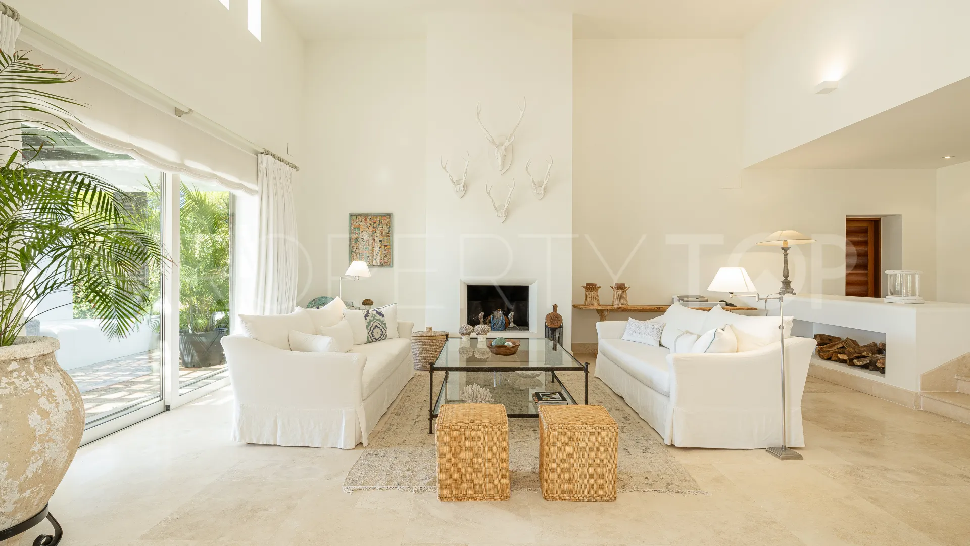 Villa for sale in Finca Cortesin with 4 bedrooms