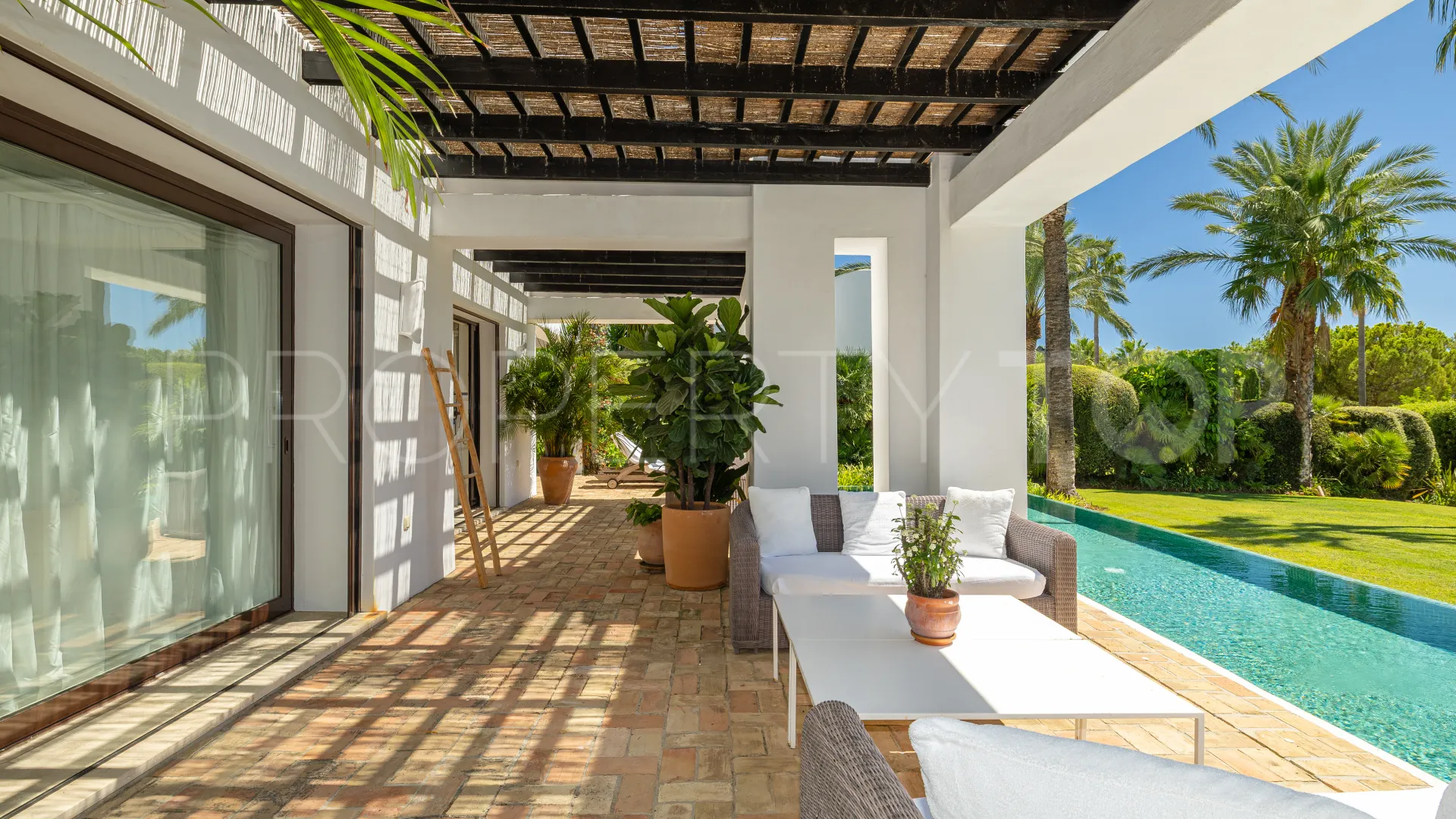 Villa for sale in Finca Cortesin with 4 bedrooms
