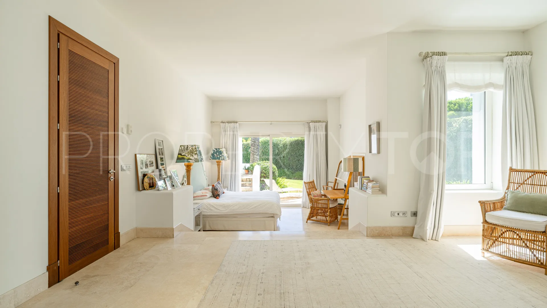 Villa for sale in Finca Cortesin with 4 bedrooms