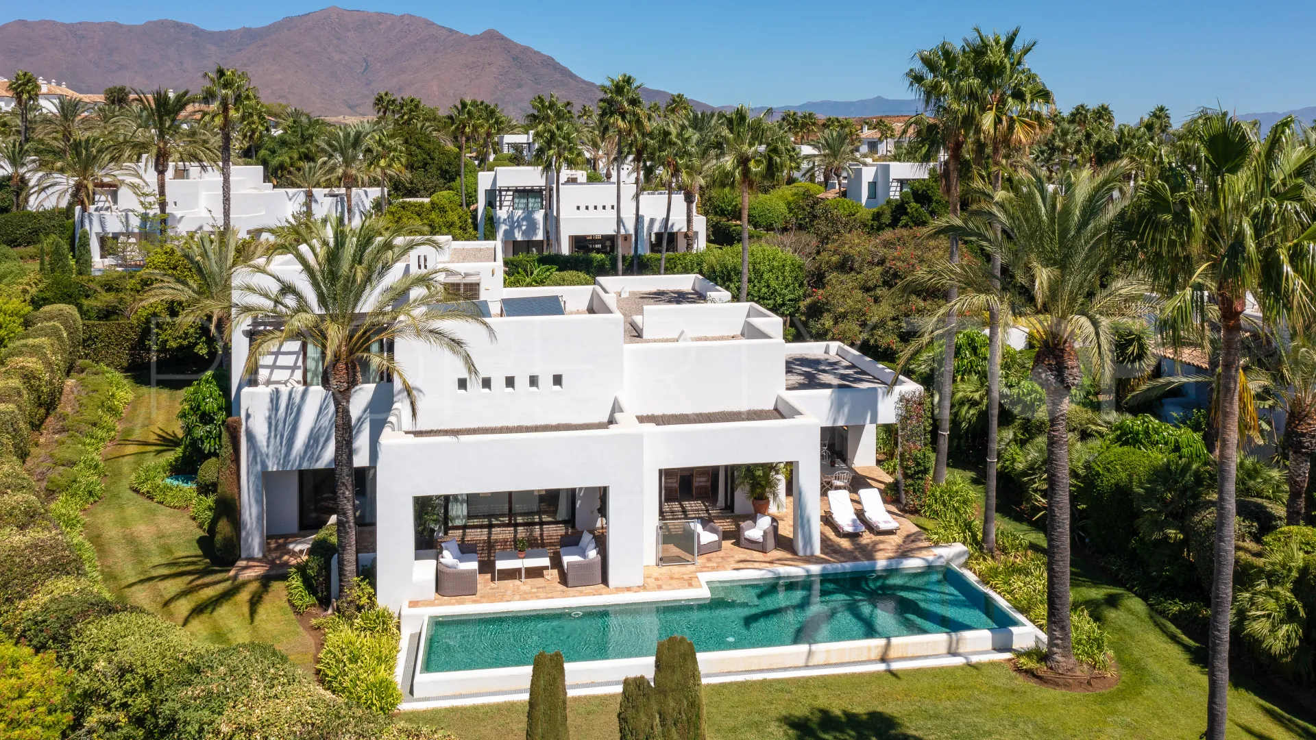 Villa for sale in Finca Cortesin with 4 bedrooms