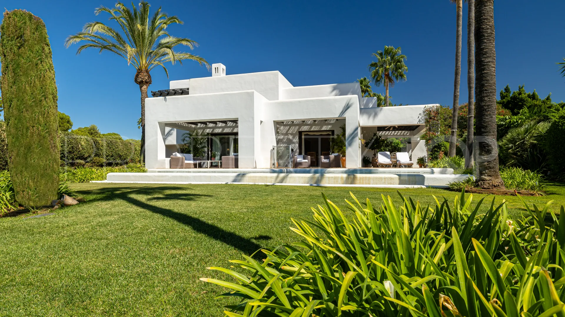 Villa for sale in Finca Cortesin with 4 bedrooms
