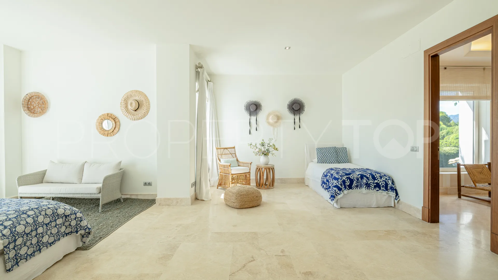 Villa for sale in Finca Cortesin with 4 bedrooms