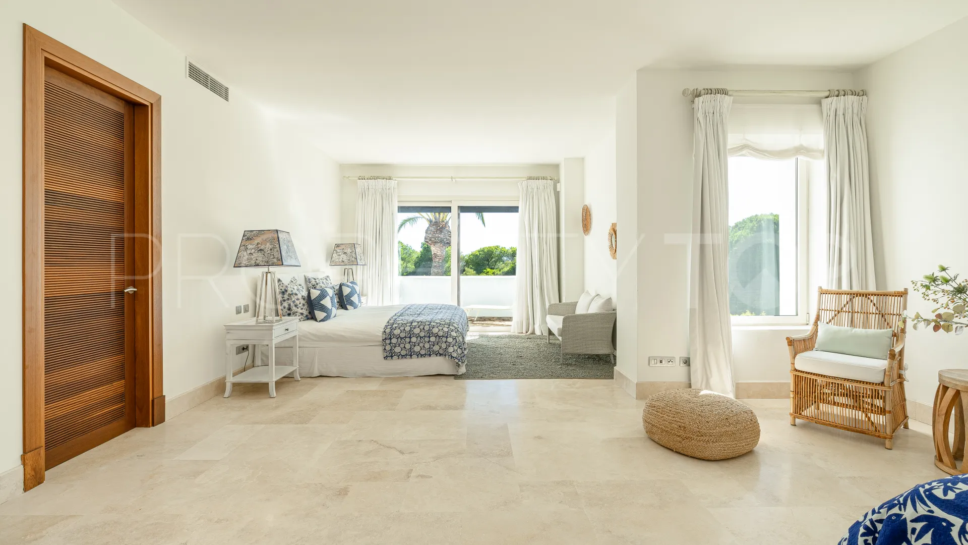 Villa for sale in Finca Cortesin with 4 bedrooms
