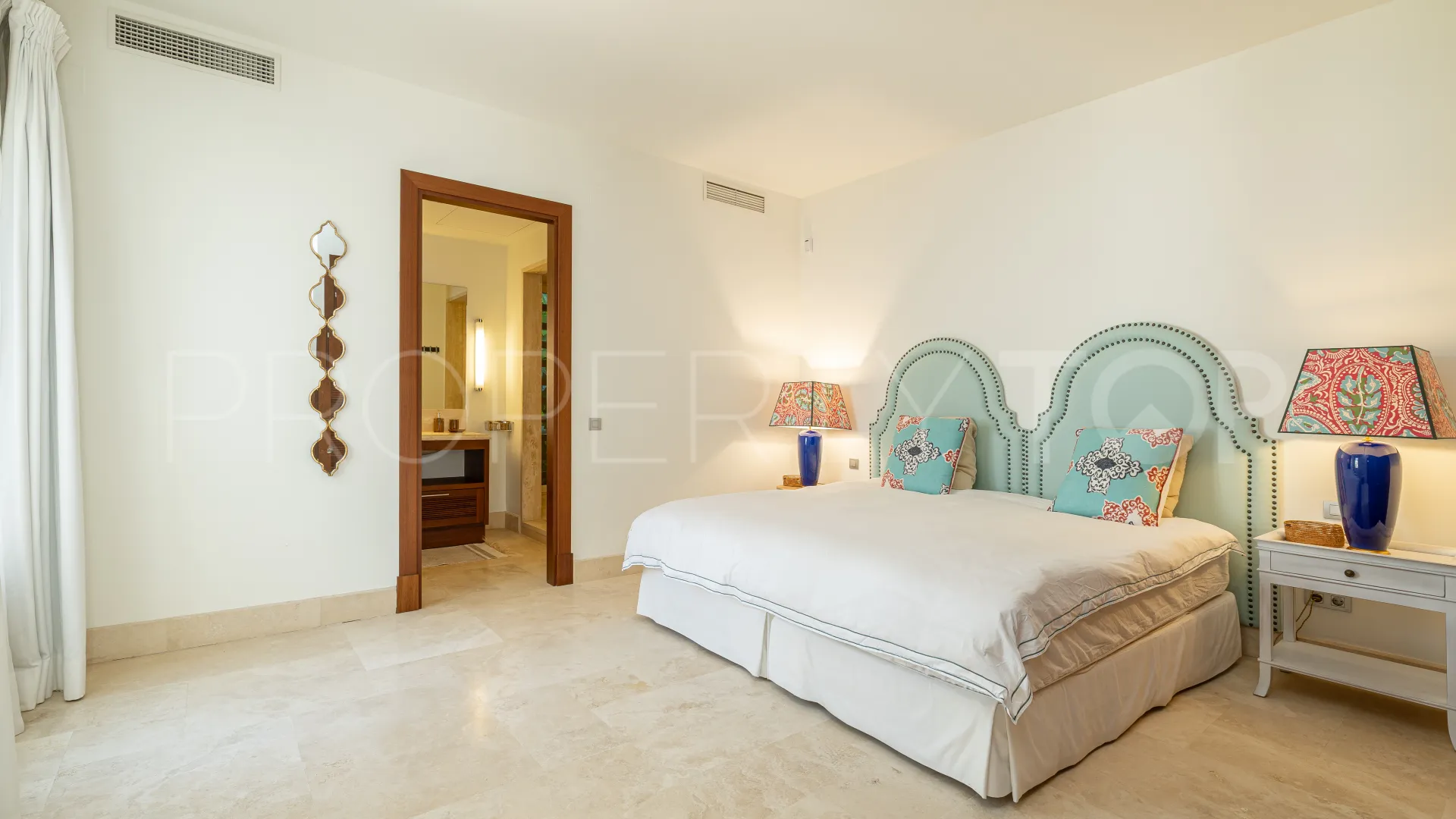 Villa for sale in Finca Cortesin with 4 bedrooms