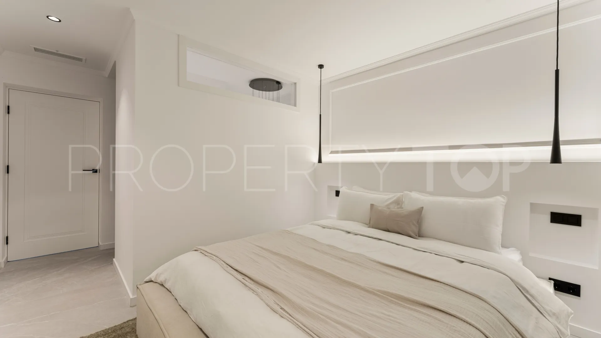 Duplex with 3 bedrooms for sale in Las Colinas de Marbella